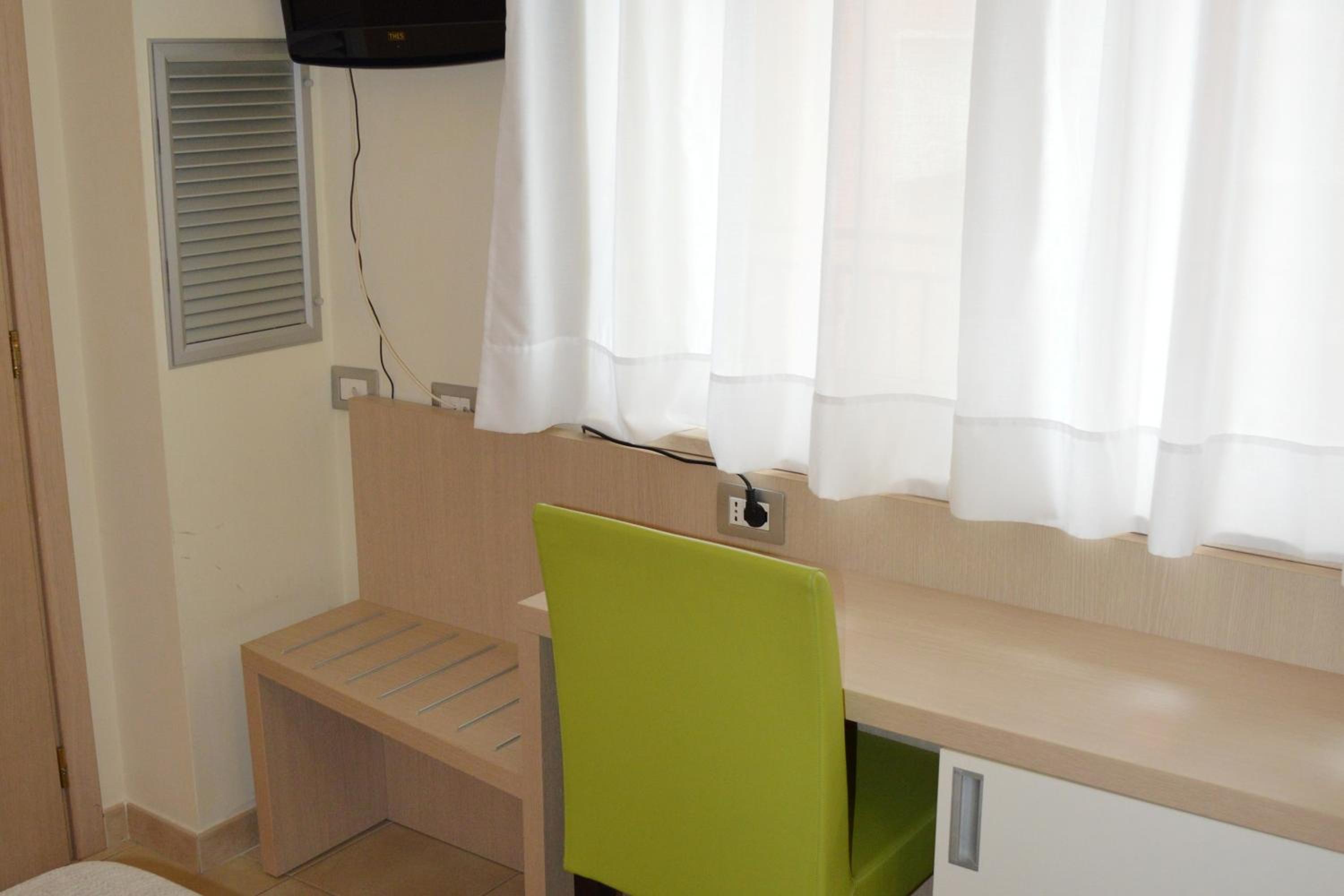 Single Room photo 2
