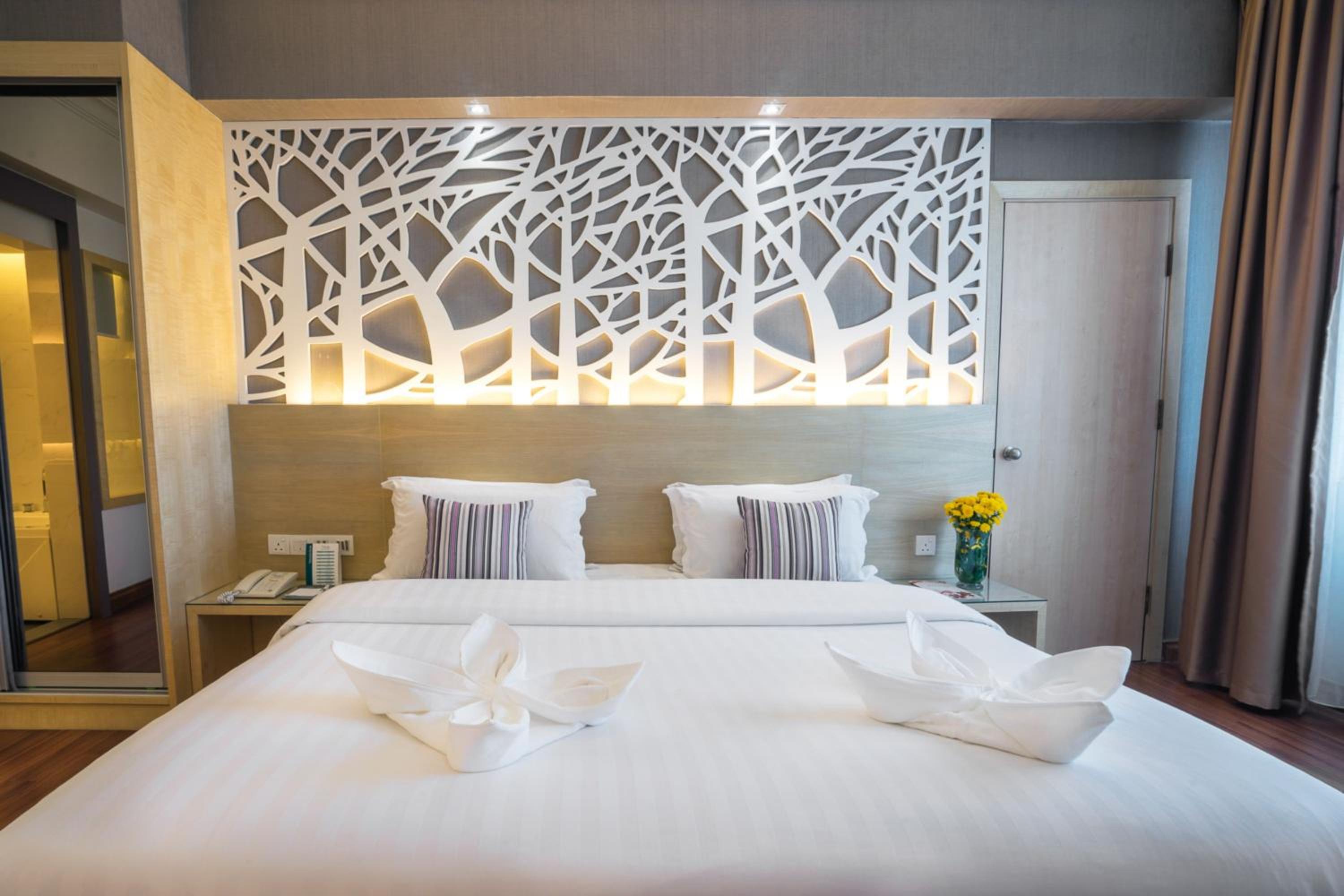 Crown Floor Junior Suite photo 3