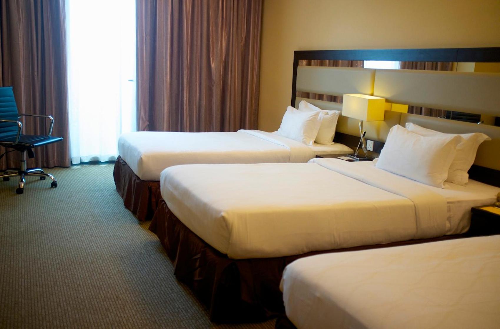 Triple Room with Pool Access photo 2