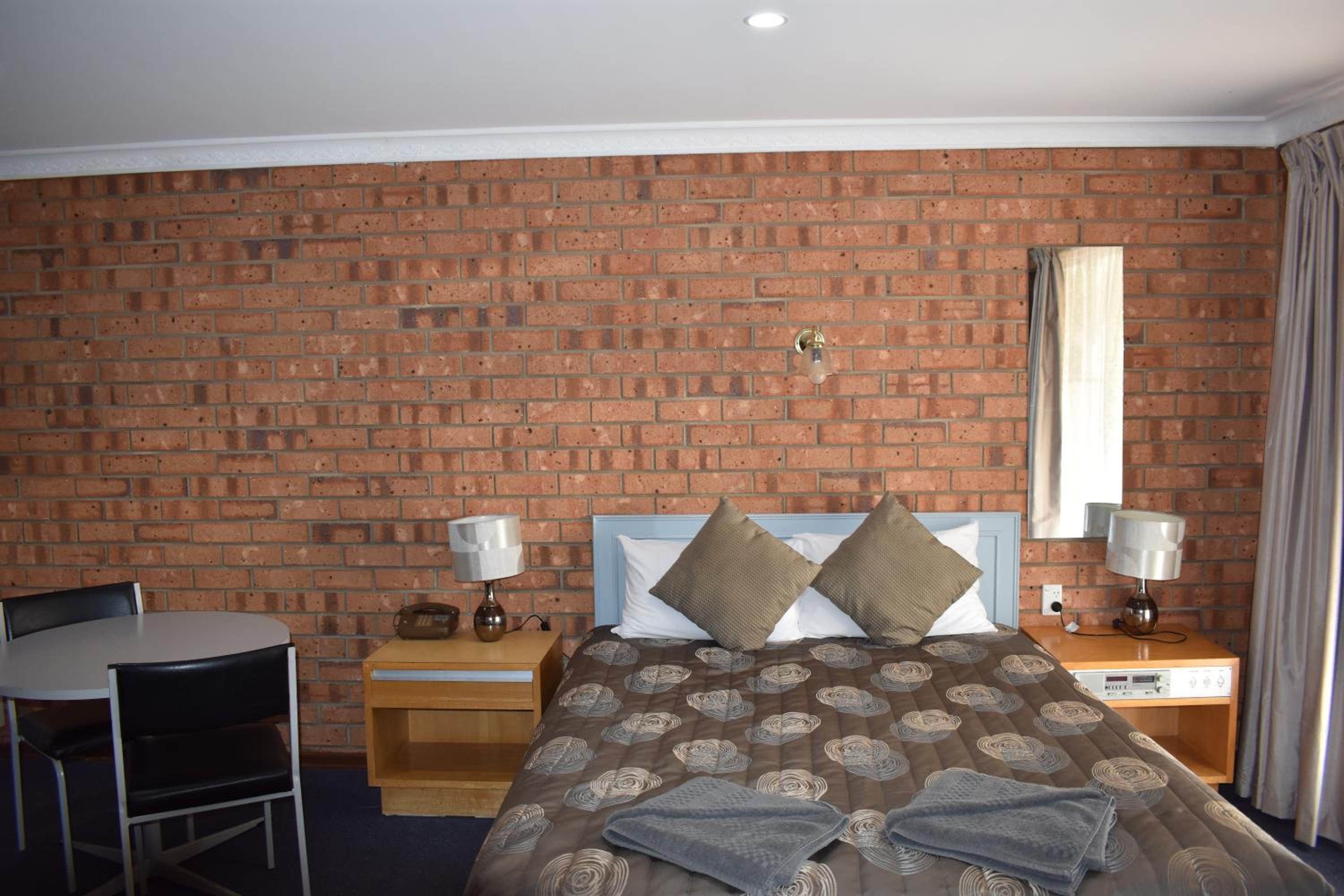 Standard Queen Room - Photo 5