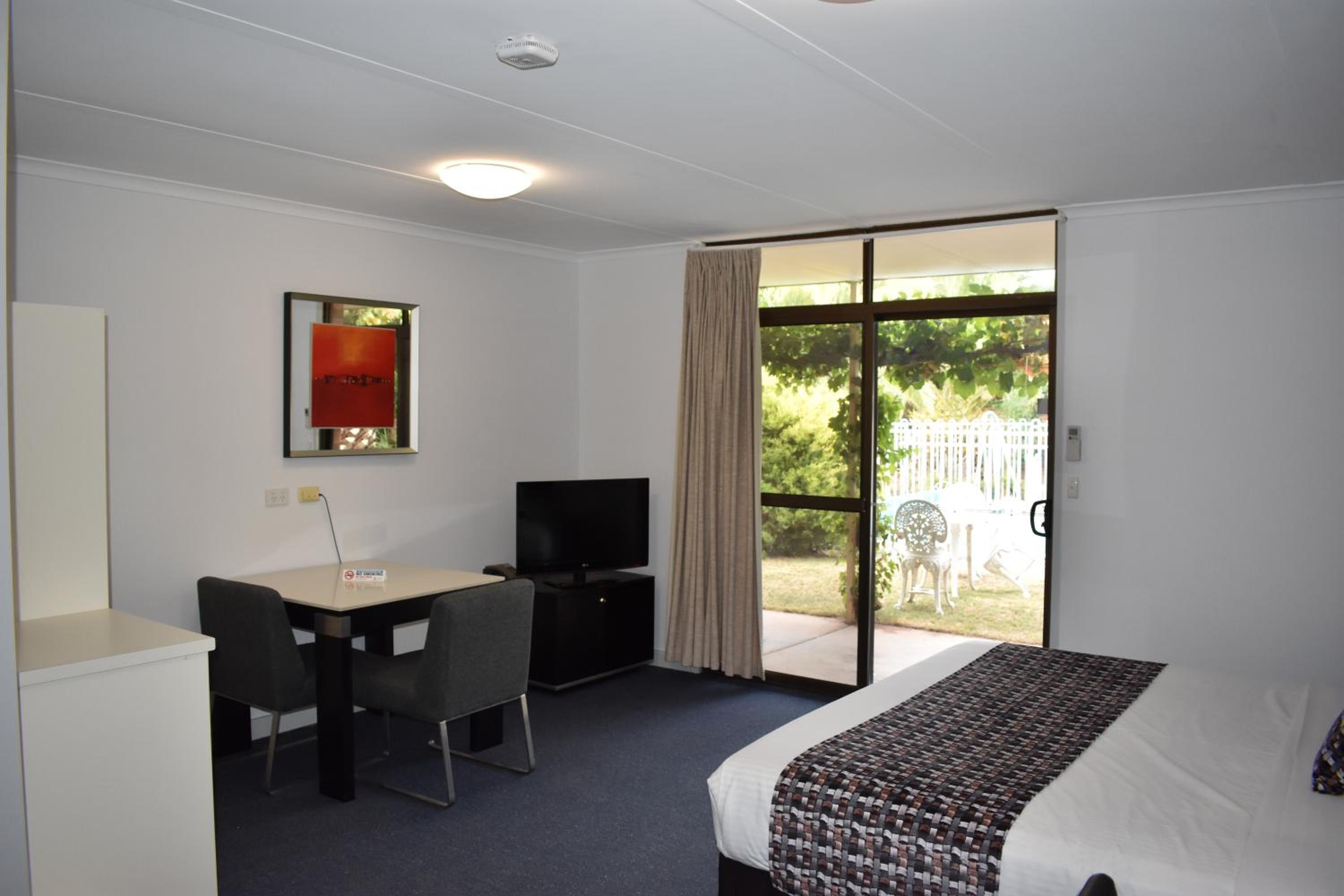 Superior King Room - Photo 2