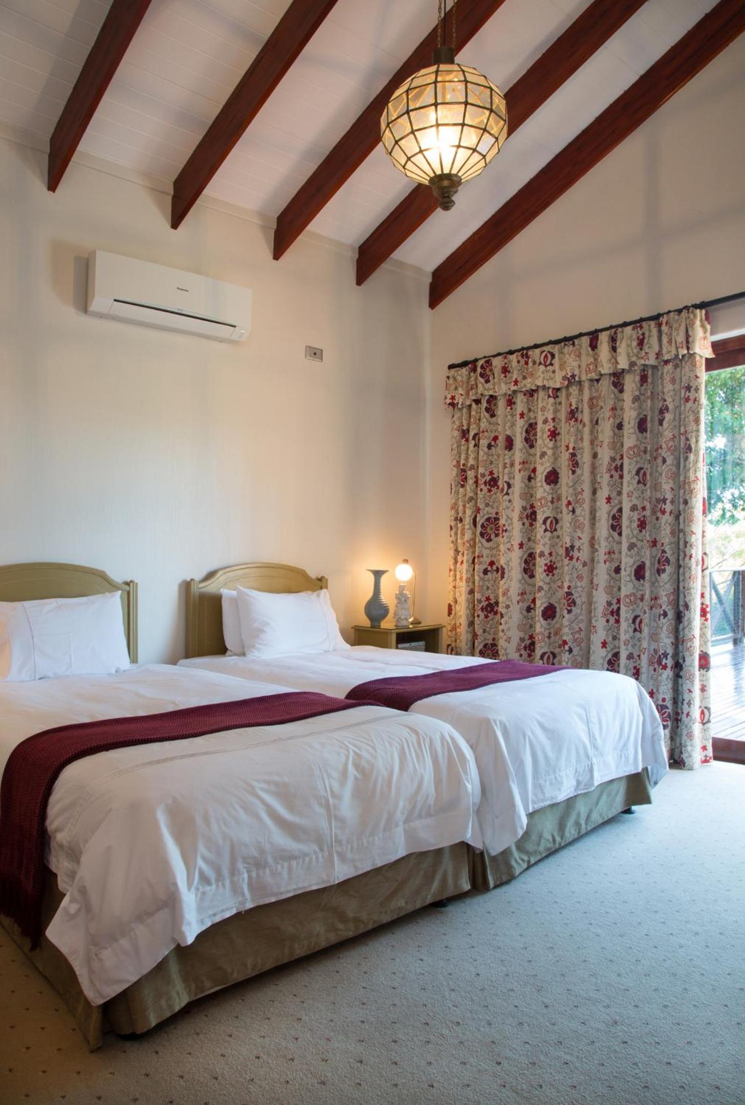 Luxury Villa photo 1