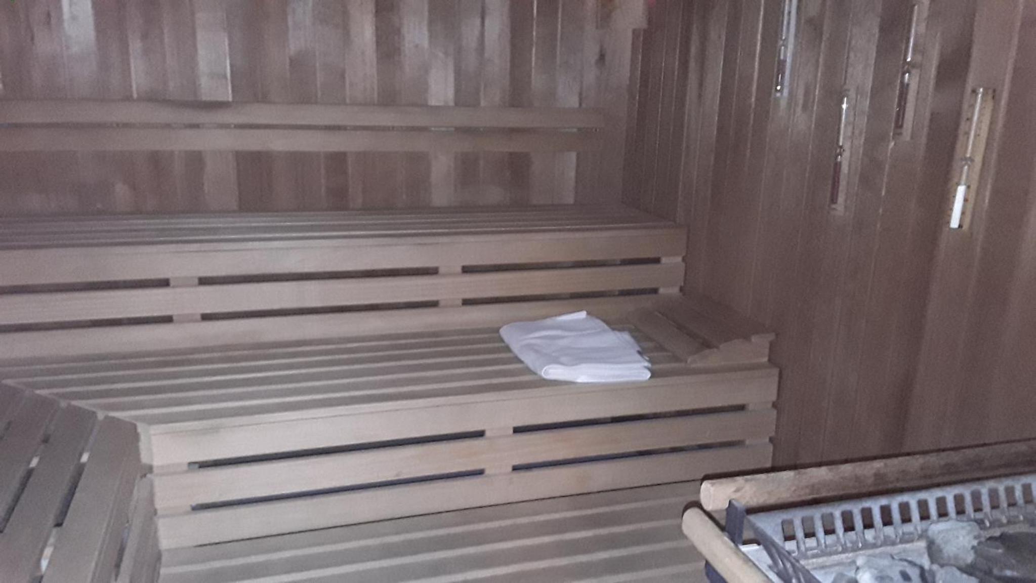 Apartment with Sauna - Photo 25