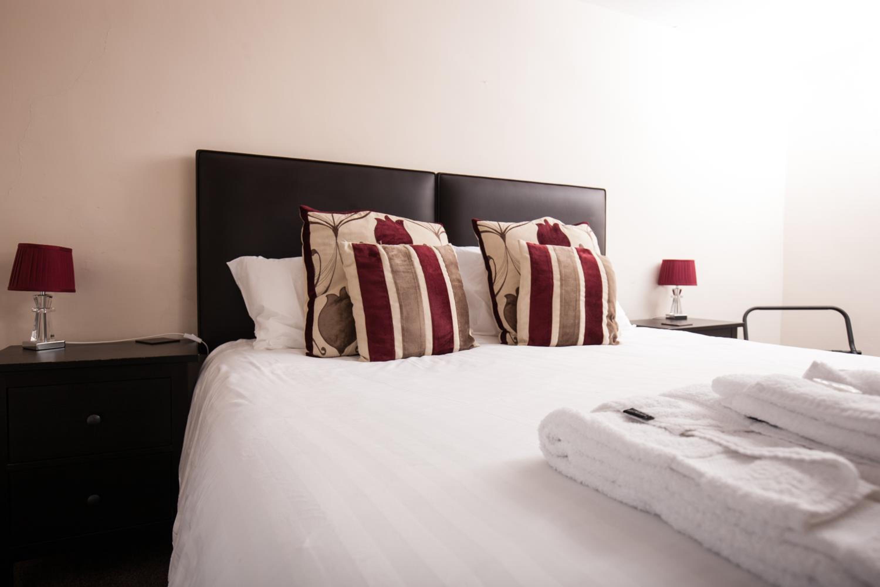 Deluxe Double or Twin Room photo 2