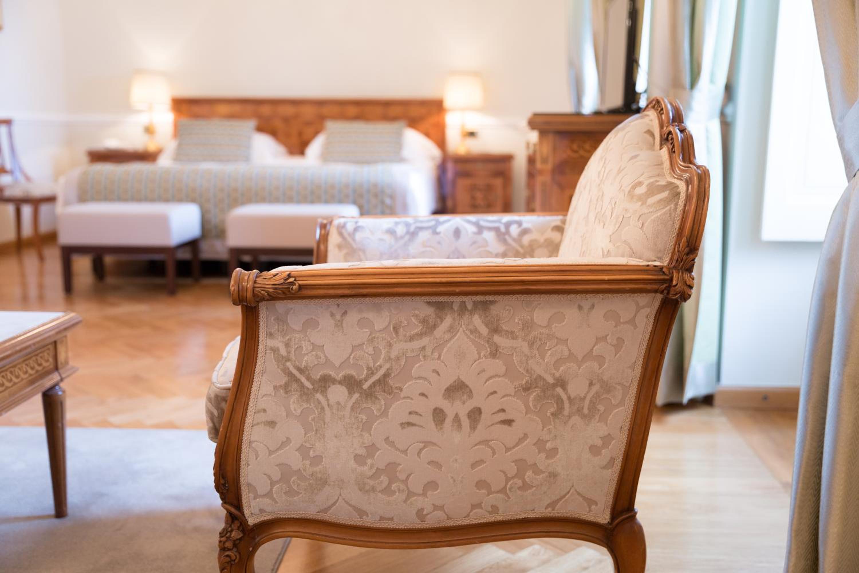 Junior Suite with Sea View and Balcony - Photo 4