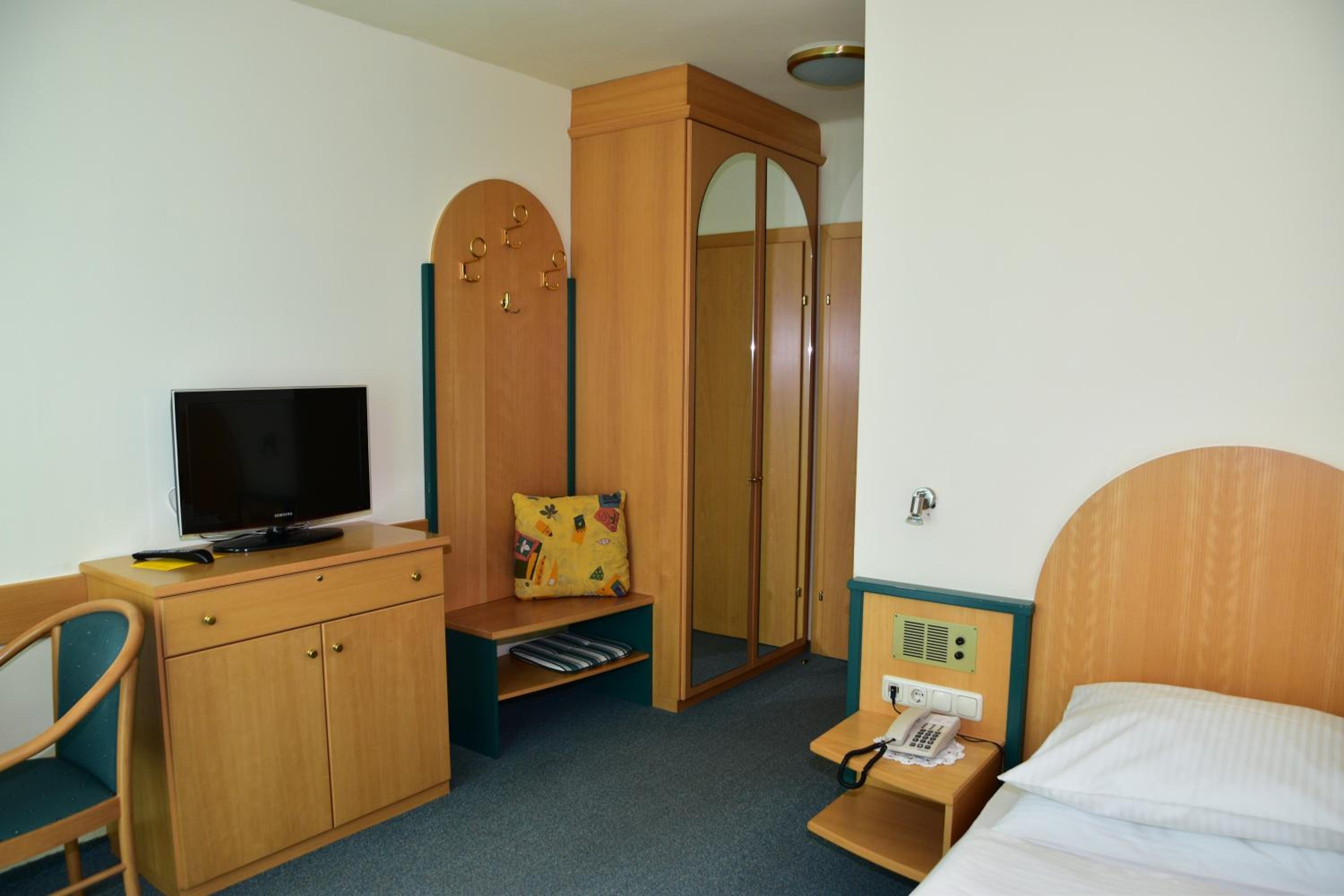 Single Room with Balcony photo 1