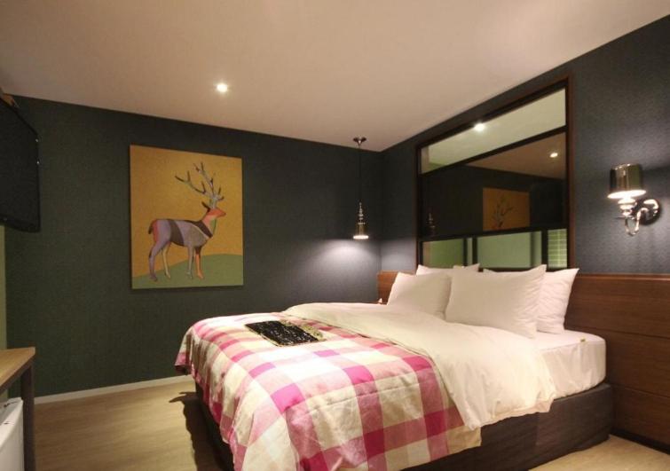 Standard Twin Room - Photo 2