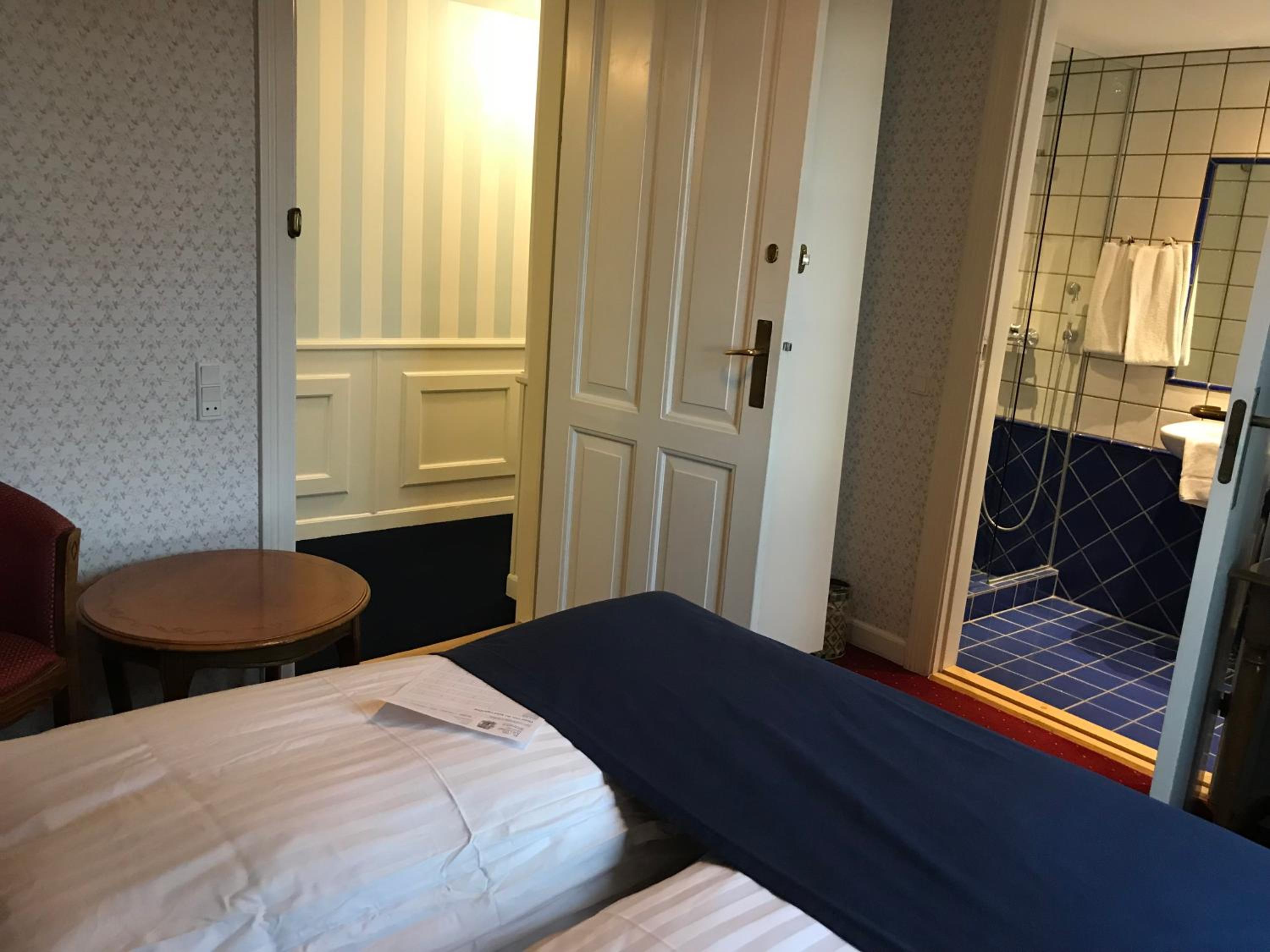 Small Double Room photo 1