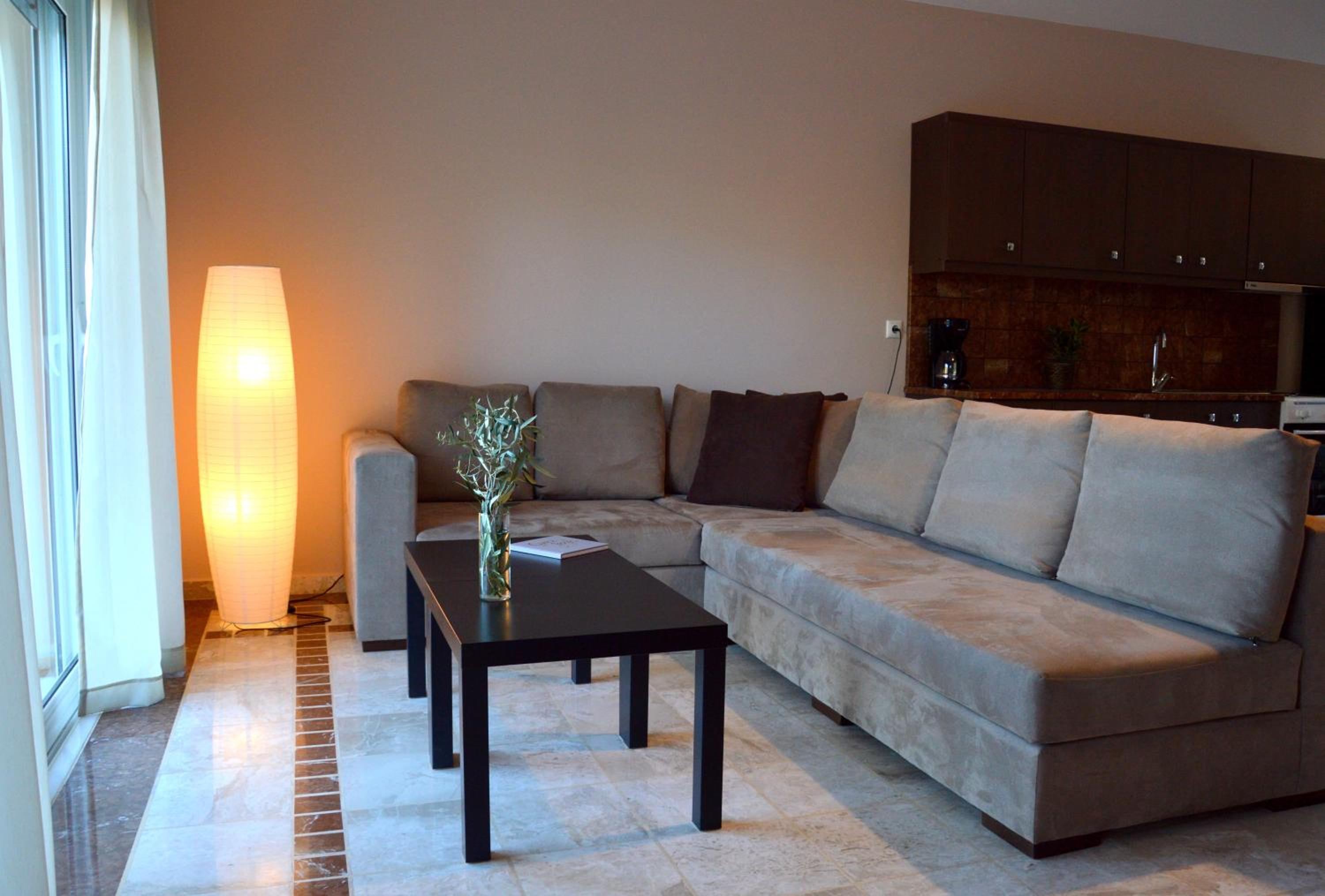 Elegant Apartment photo 3