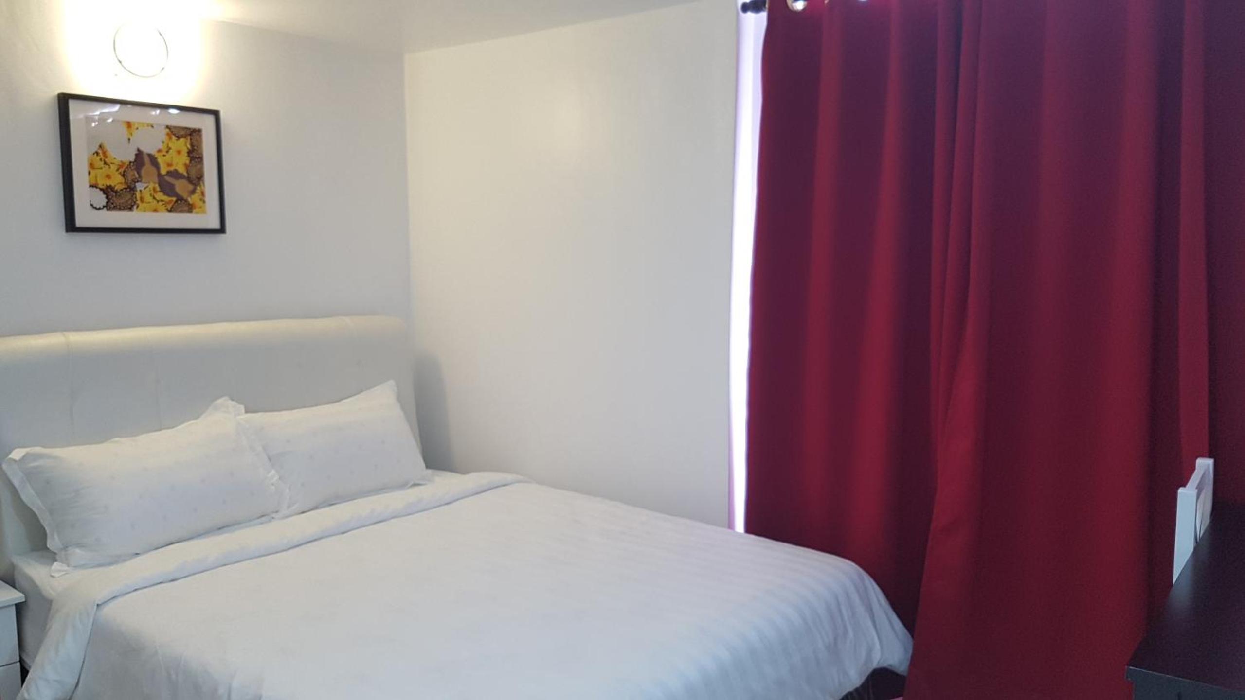 Standard Queen Room