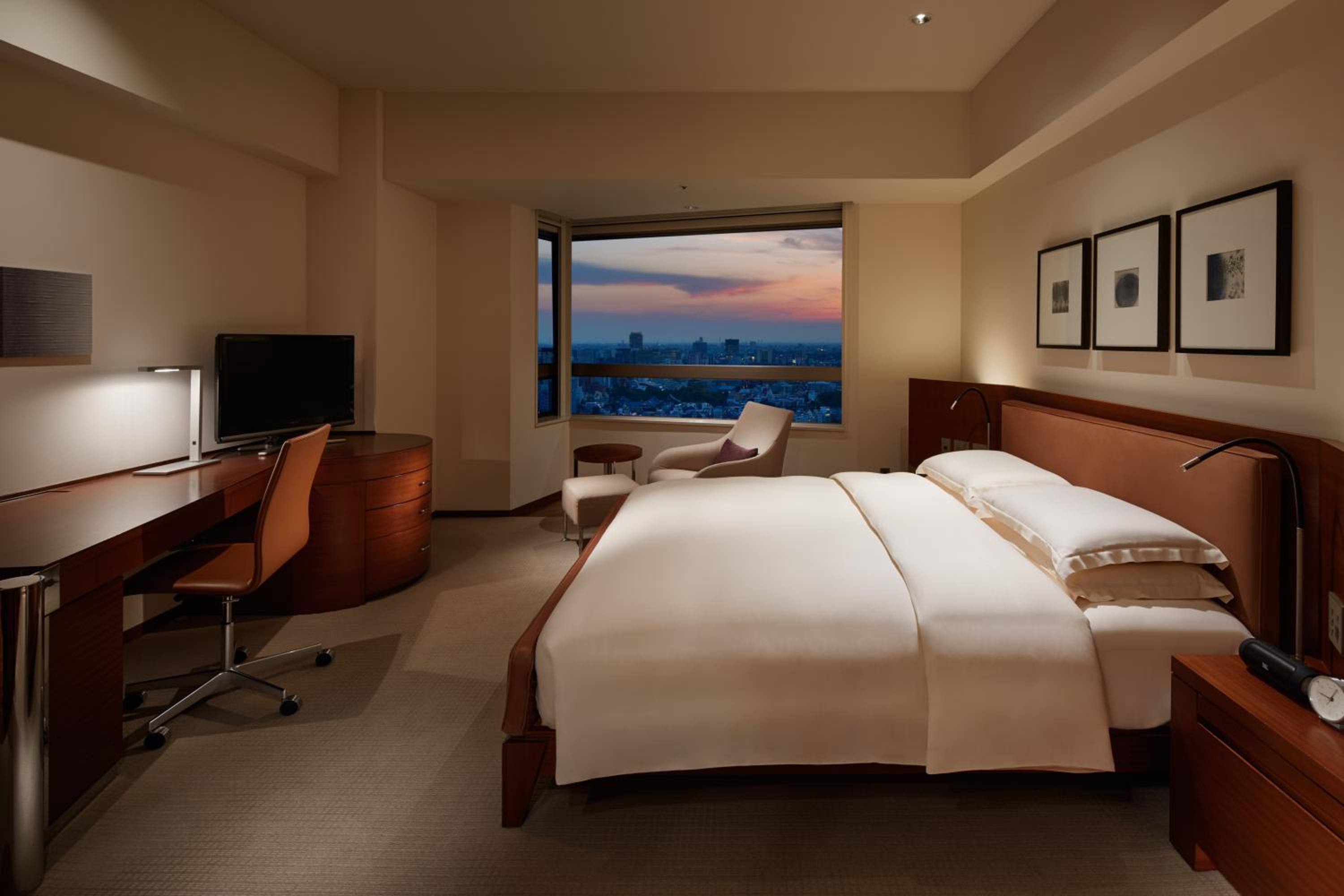 King Room - Club Access - Photo 8
