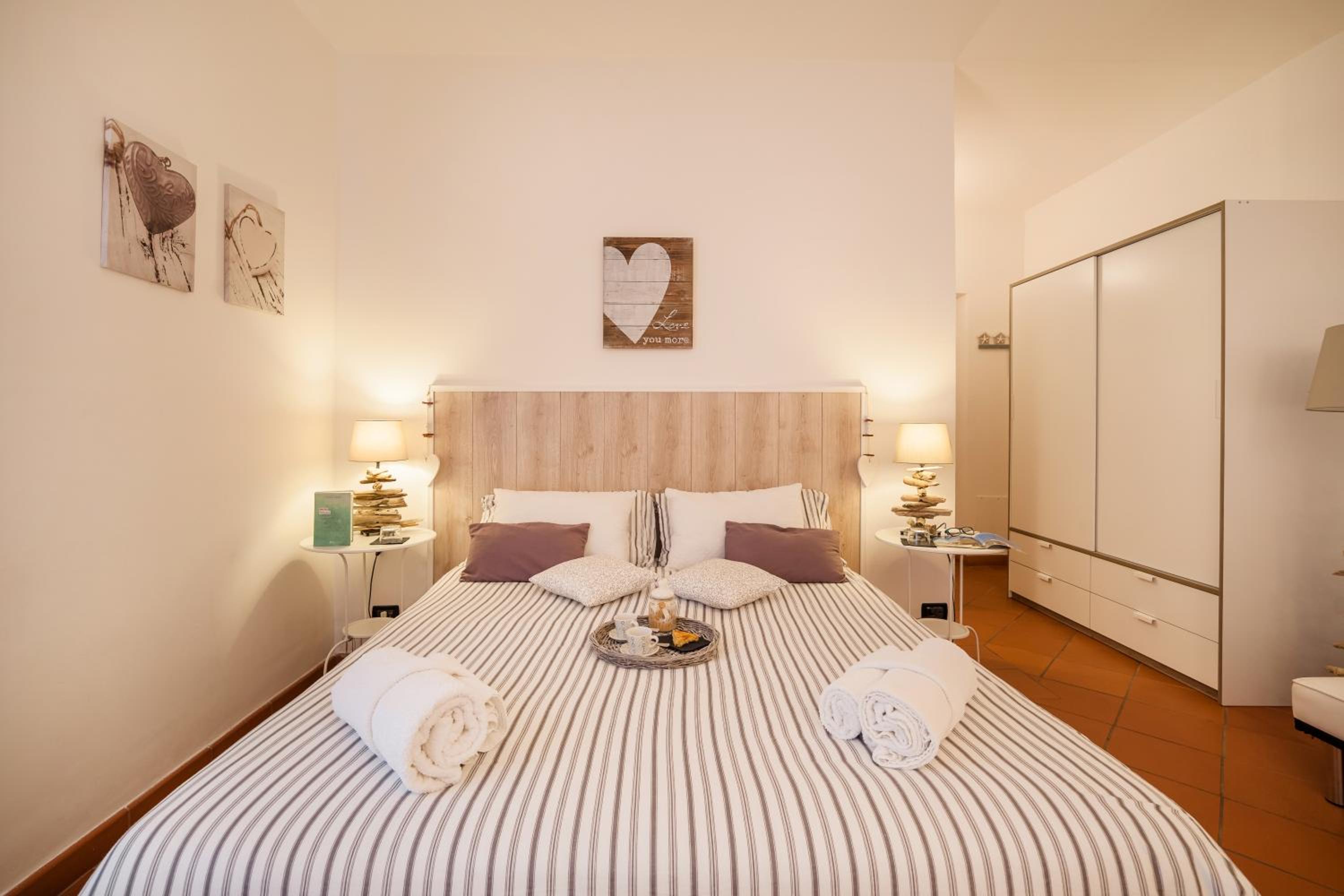 Comfort Triple Room with Shower - Photo 9