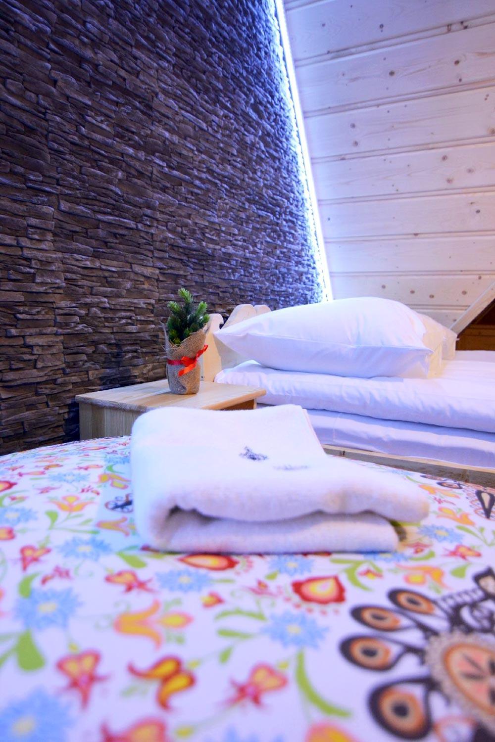 6-Bed Mixed Dormitory Room photo 2
