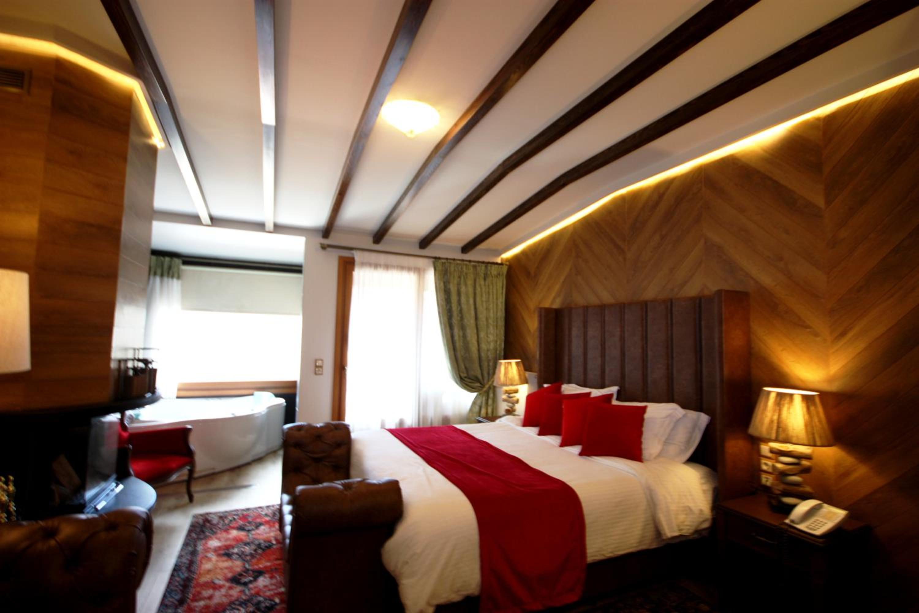Junior Spa Suite photo 2
