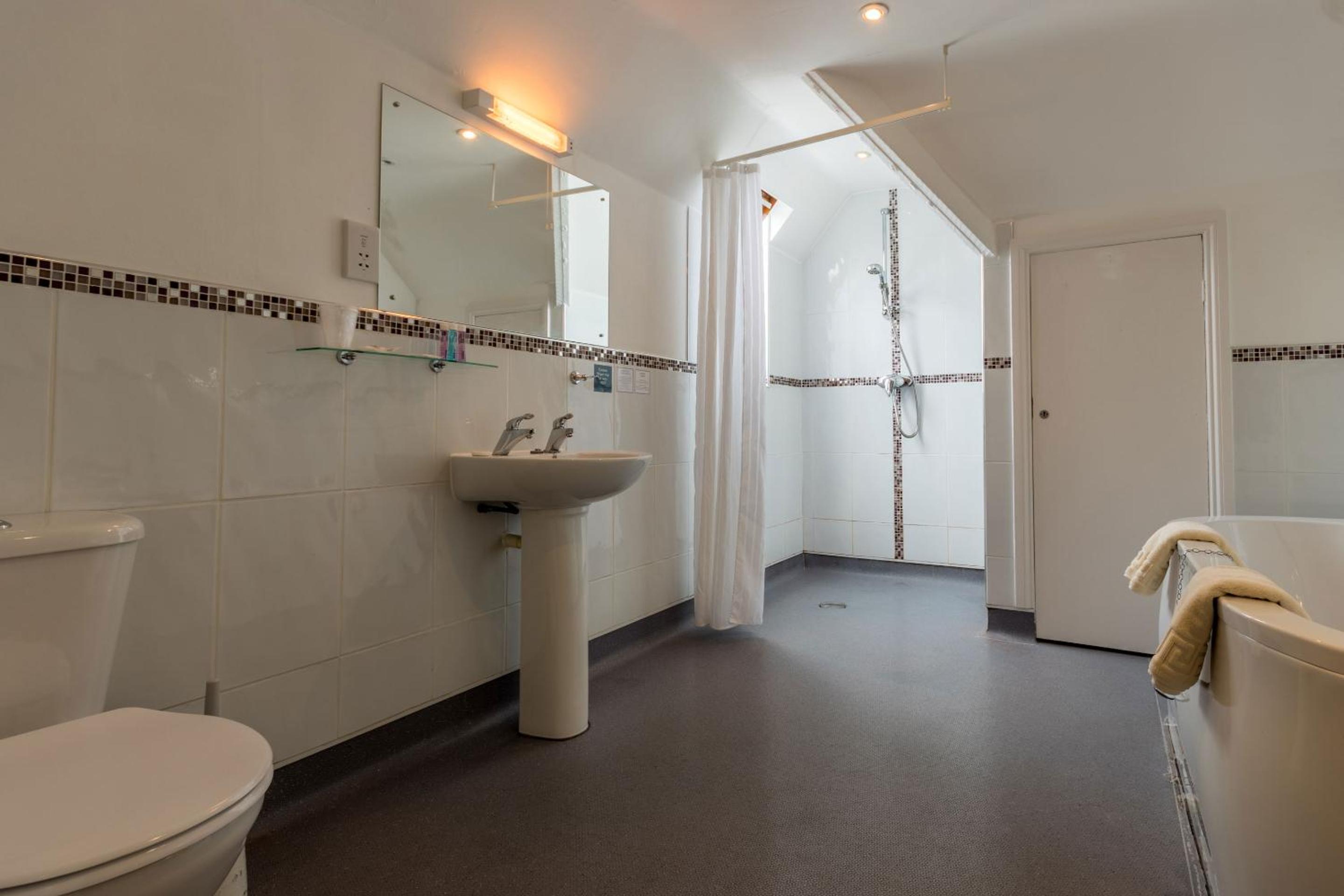 Family Suite - Photo 2