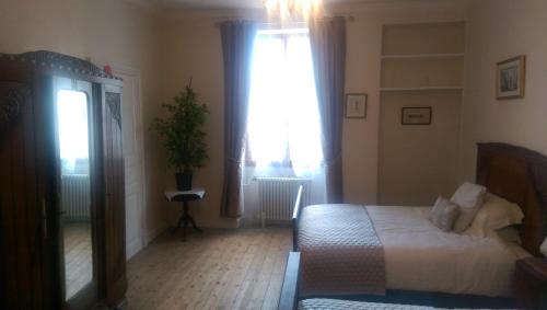 Large Twin Room - Photo 2