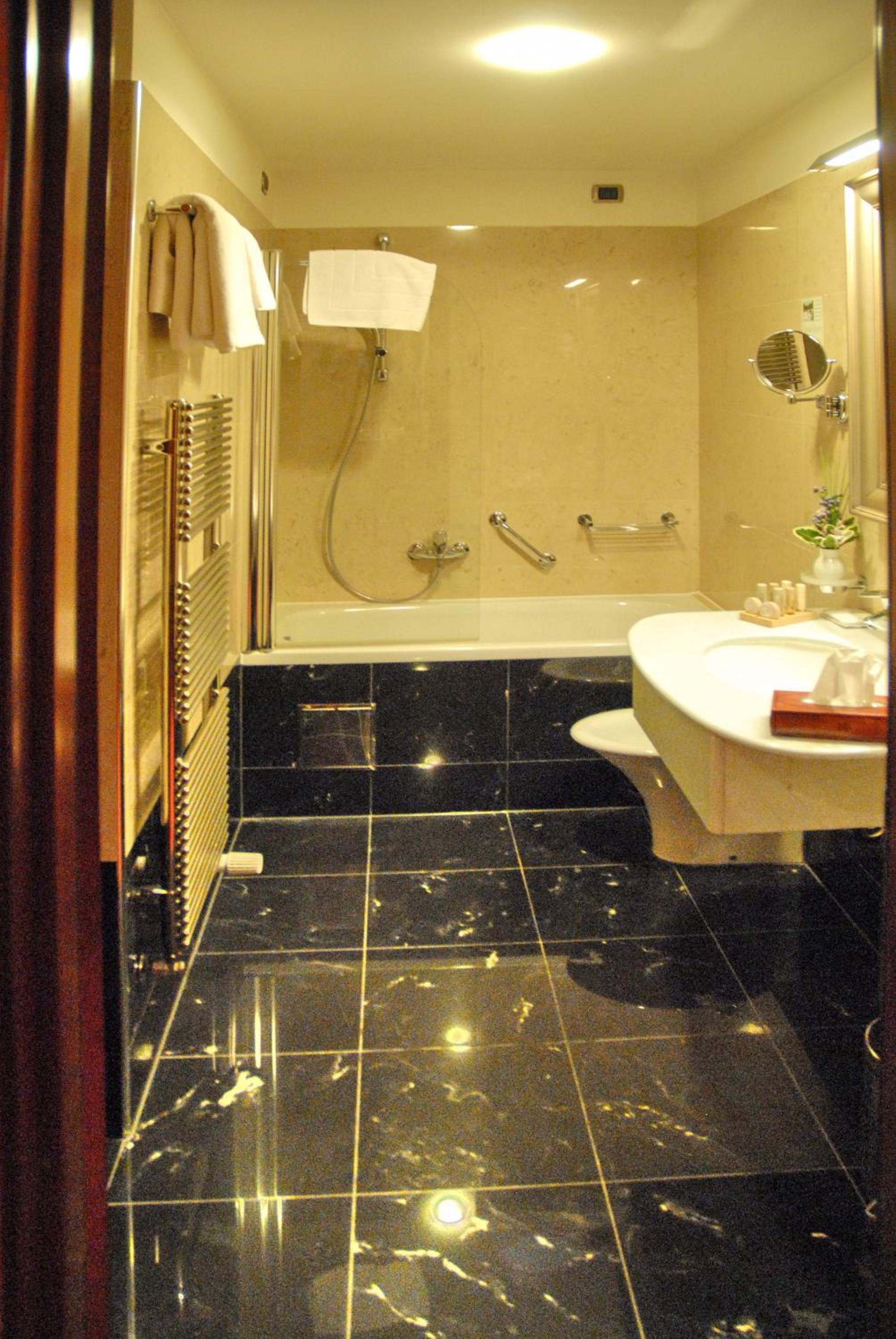 Superior Executive Double Room - Photo 6