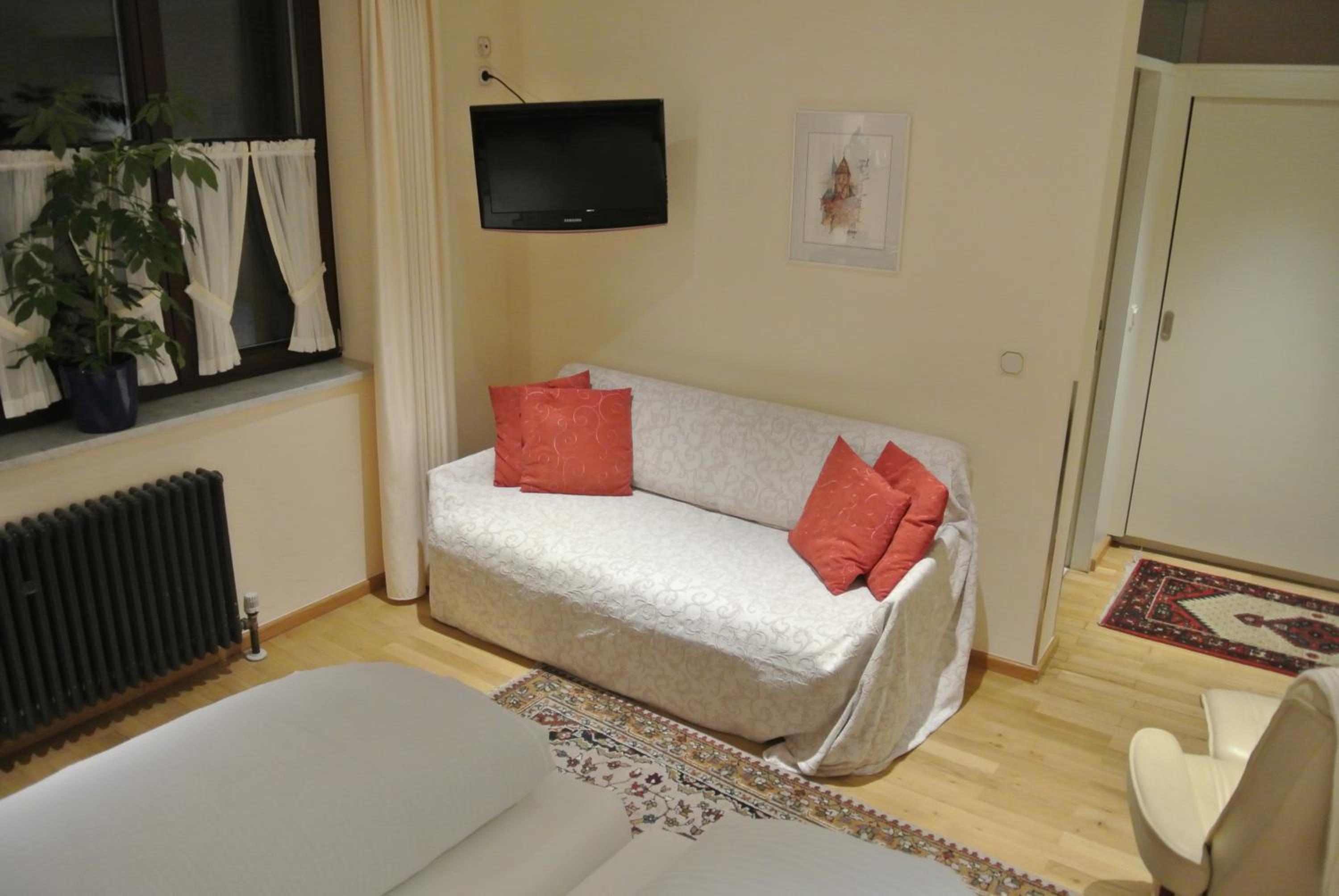Triple Room - Photo 8