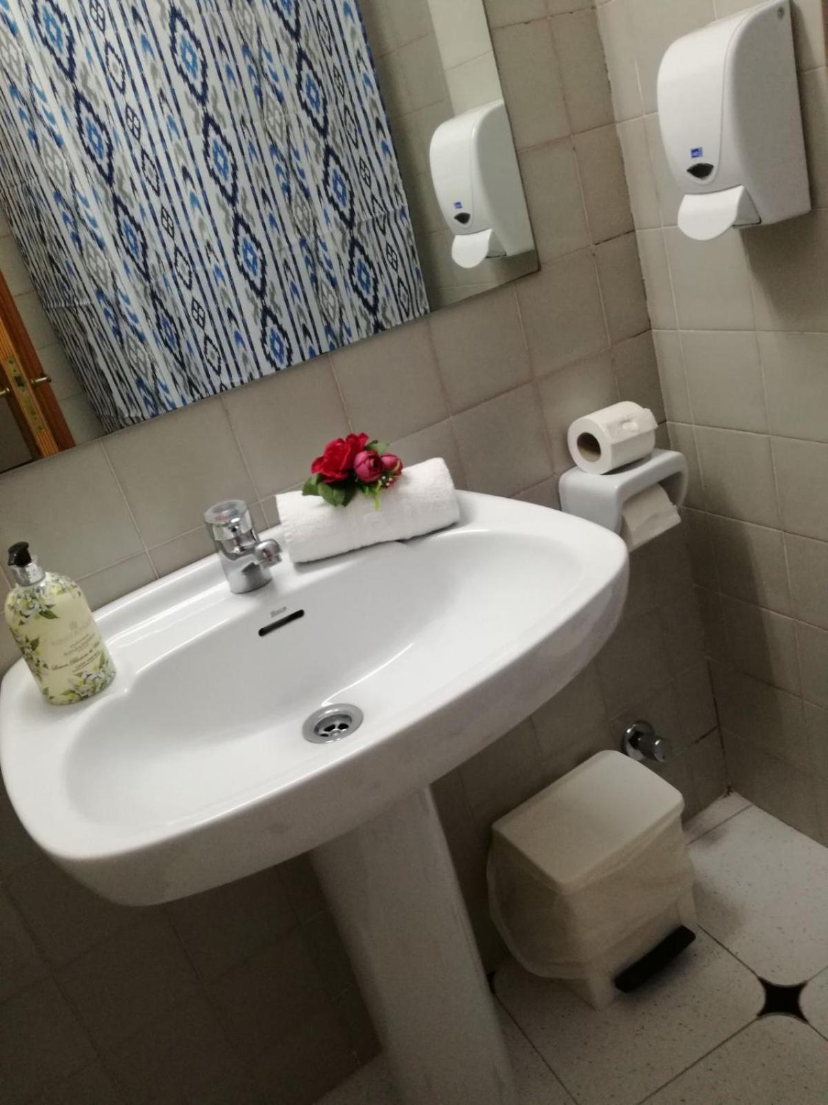 Twin Room with Garden View photo 2