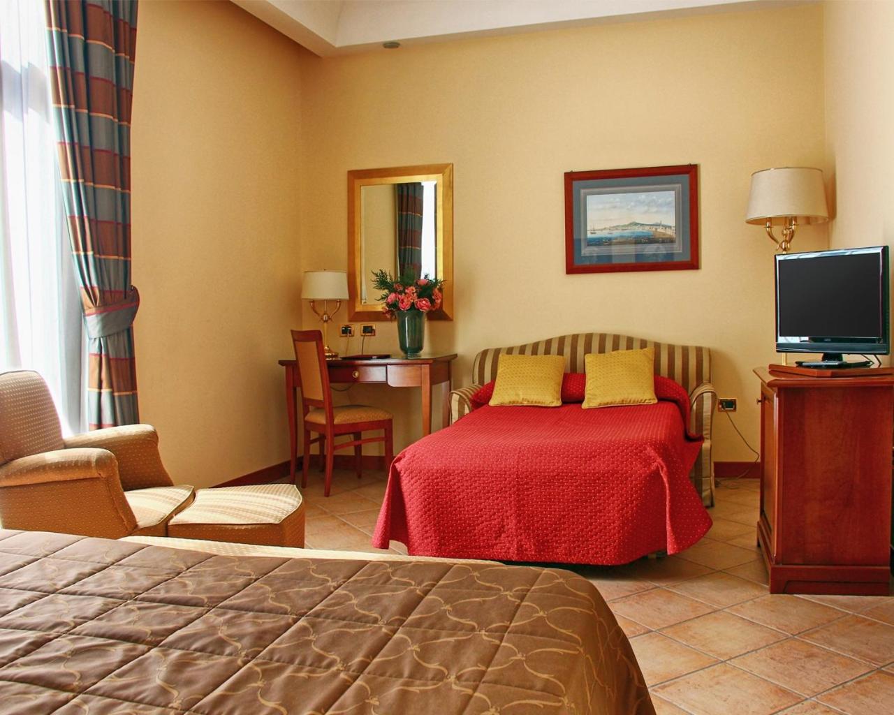 Deluxe Family Room