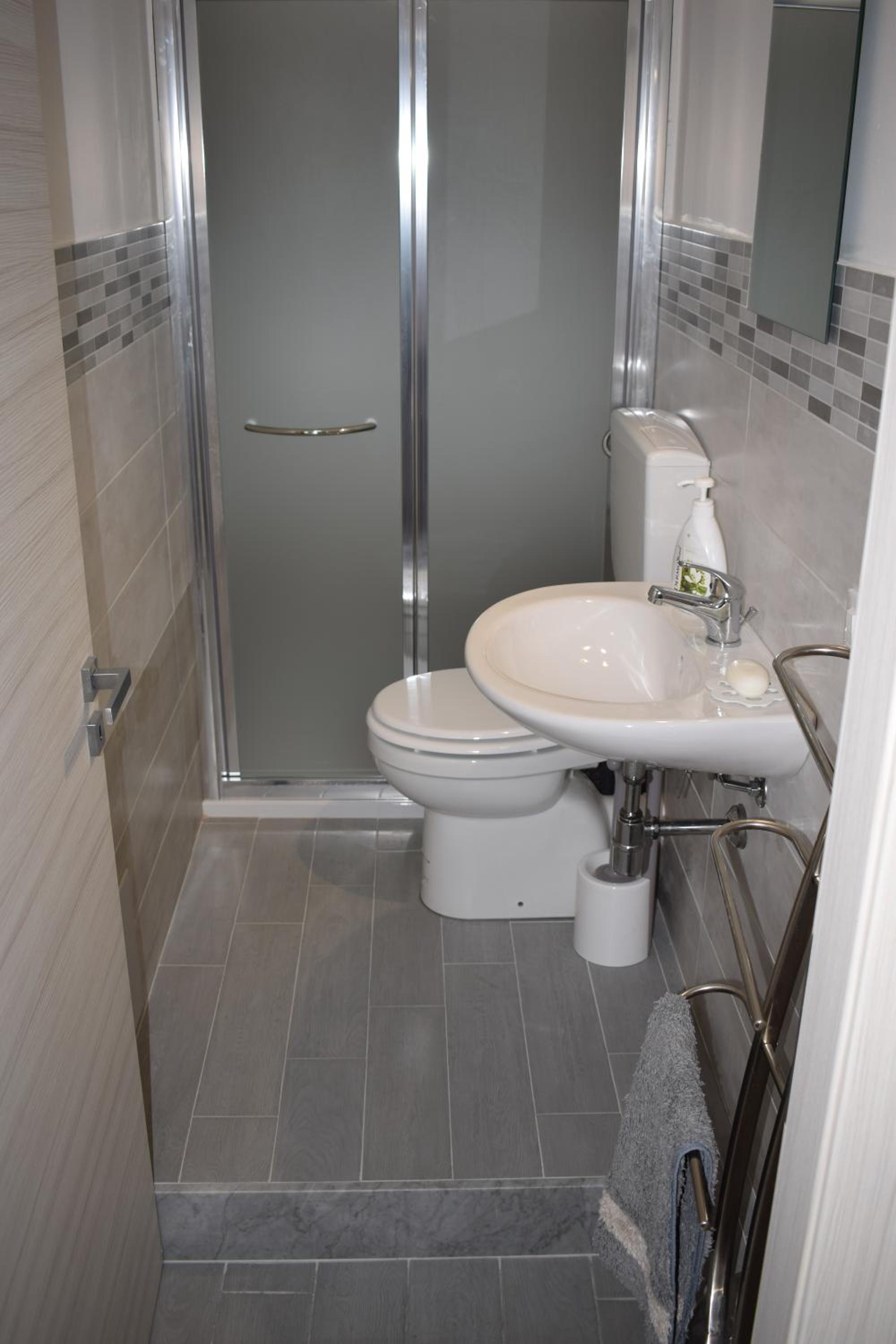Triple Room with Private Bathroom photo 3