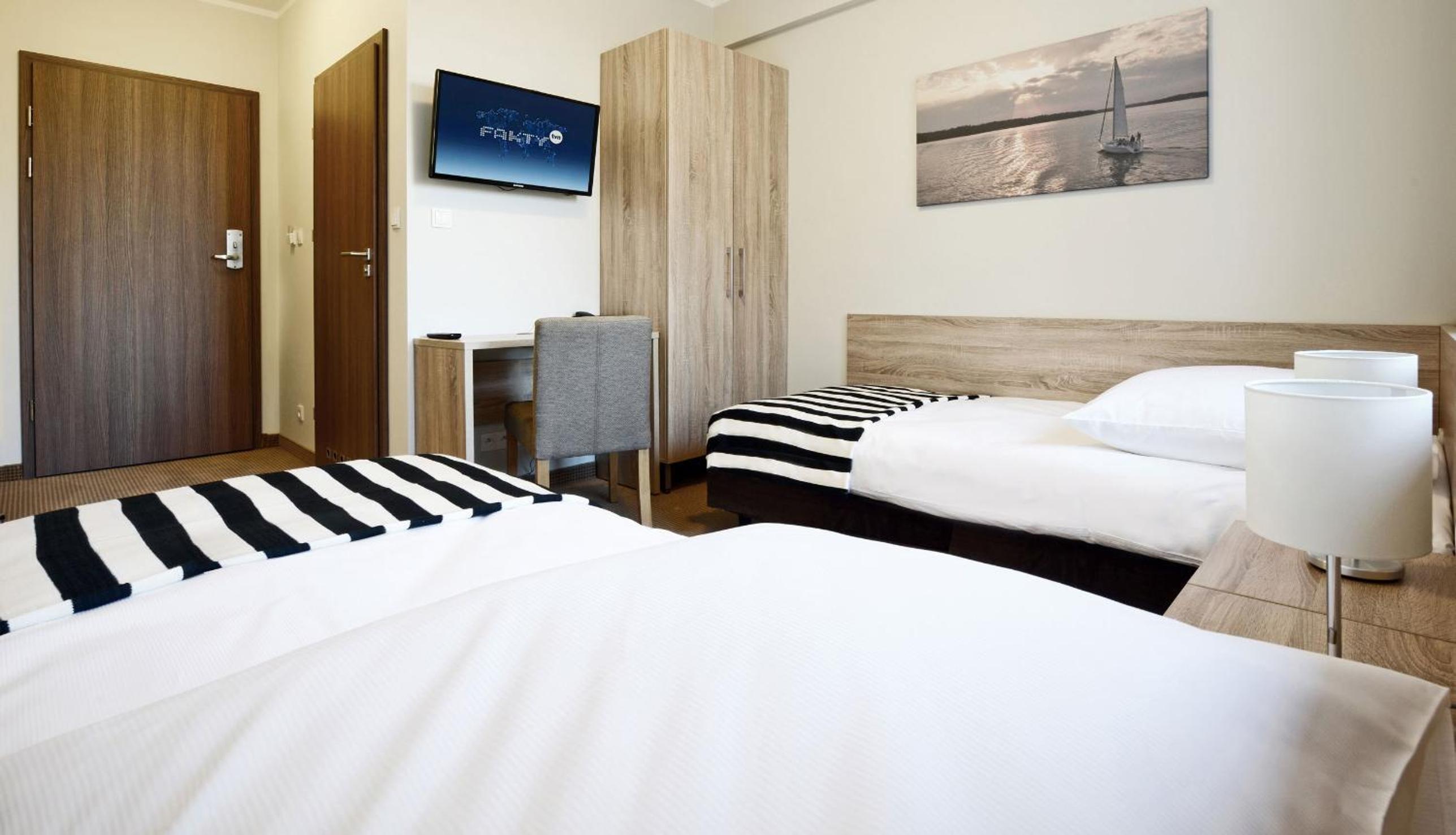 Standard Double or Twin Room - Photo 3
