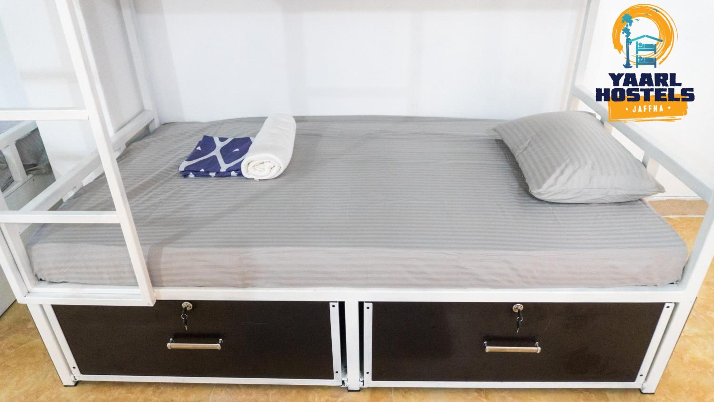 Bed in 6-Bed Mixed Dormitory Room photo 3