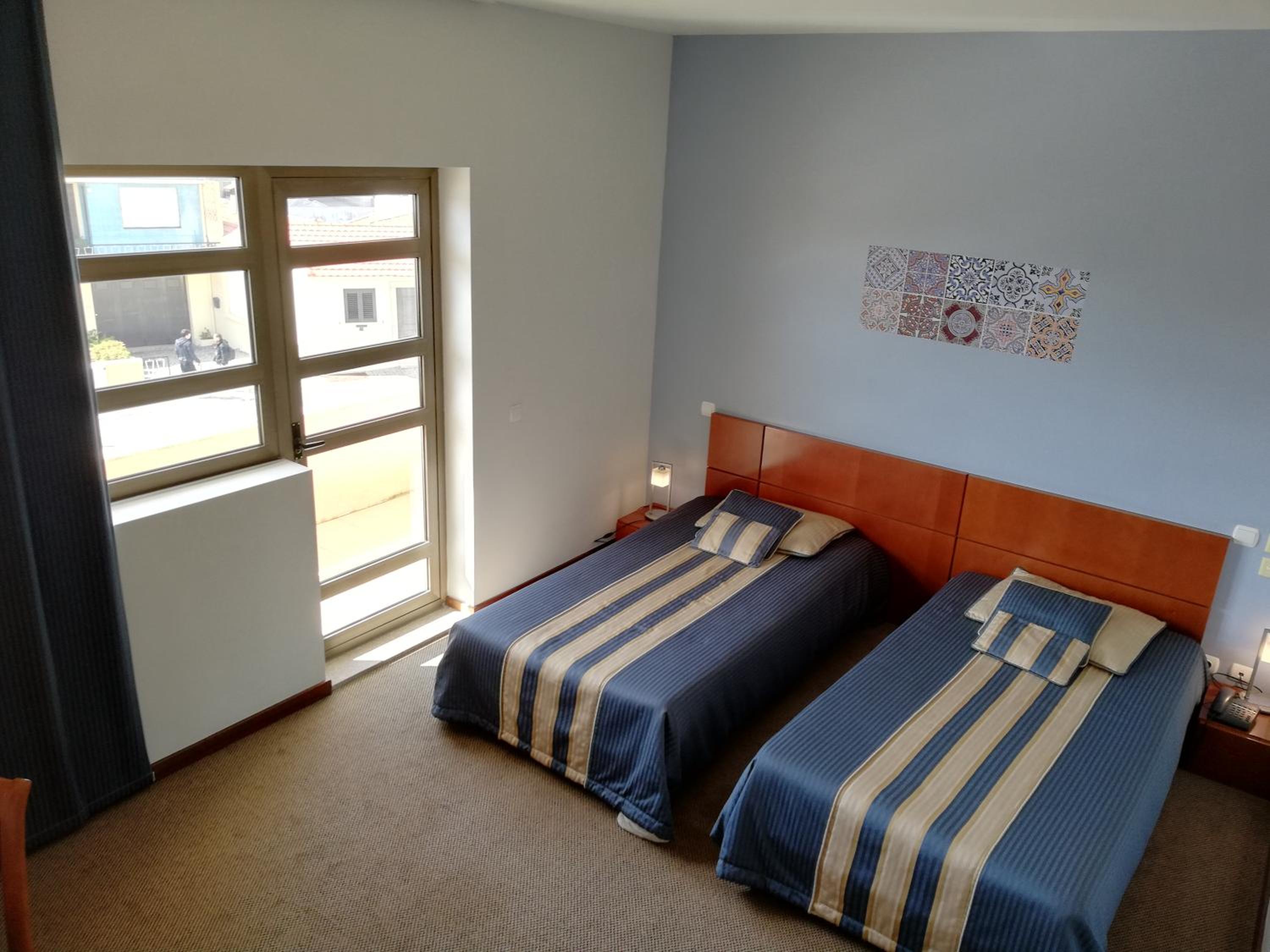 Twin Room - Photo 2