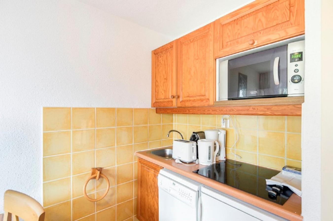Select One-Bedroom Apartment (5 People) photo 3