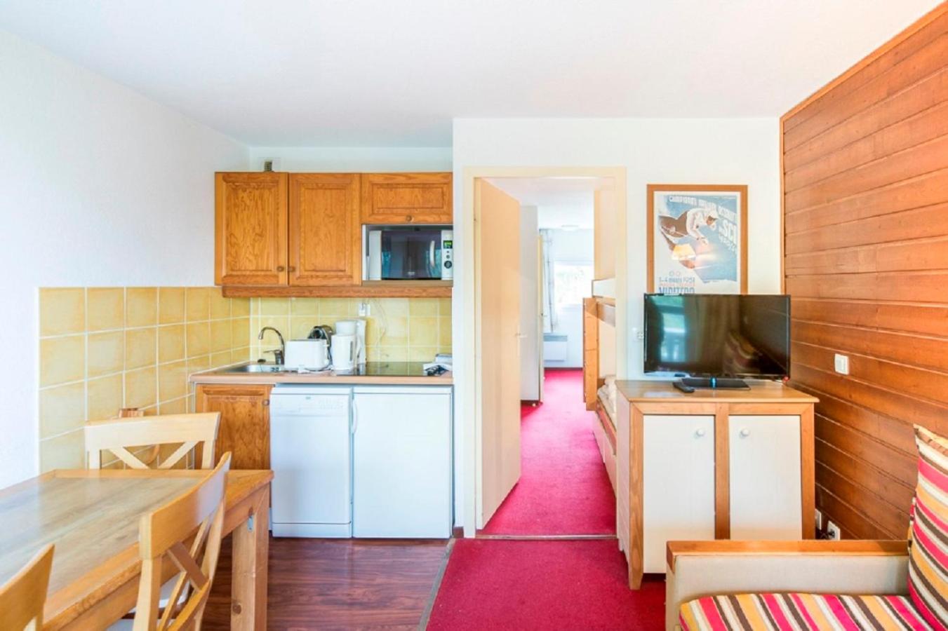 Select One-Bedroom Apartment (5 People) photo 2