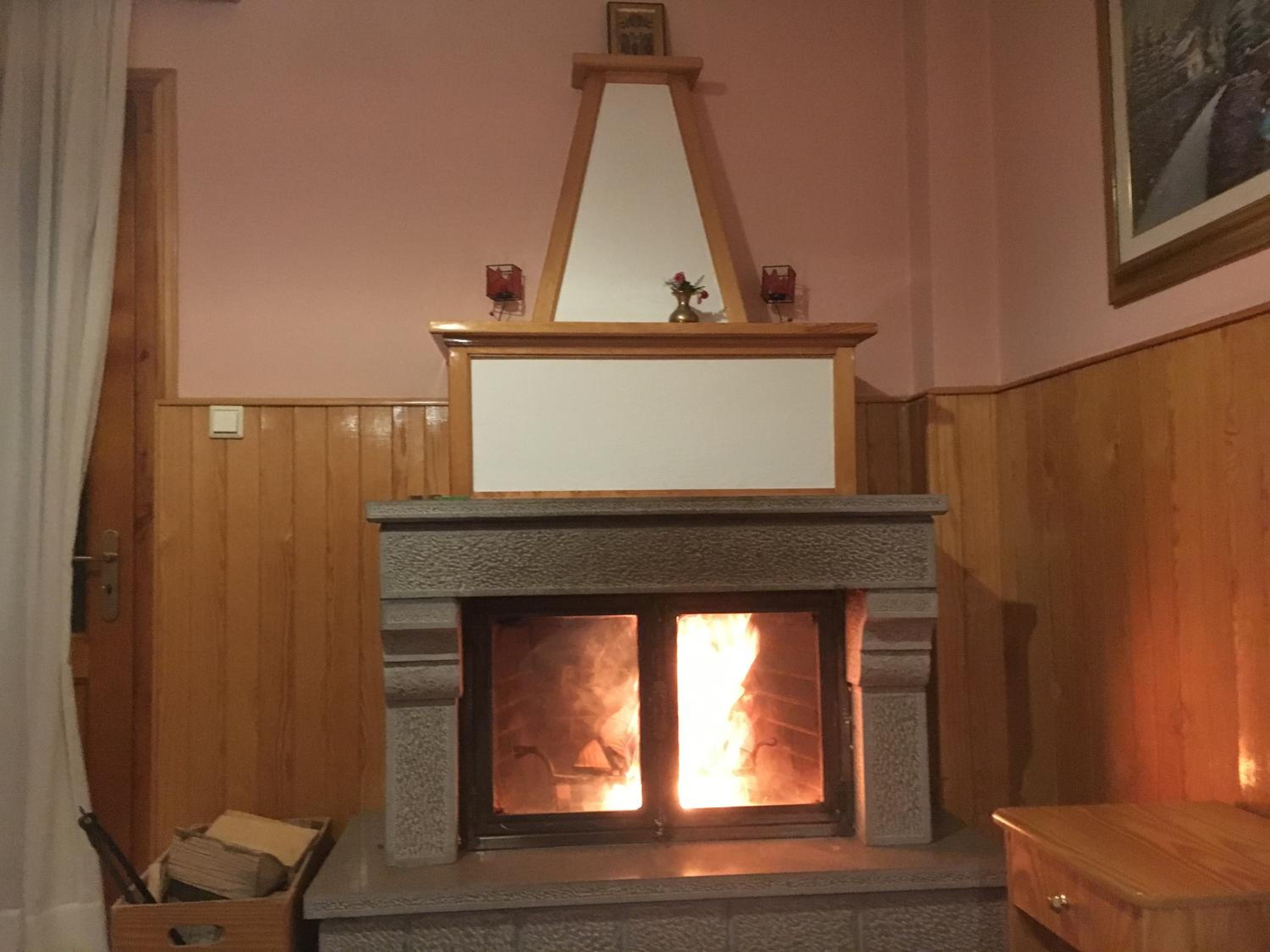 Triple Room with Fireplace and Spa Bath - Photo 3