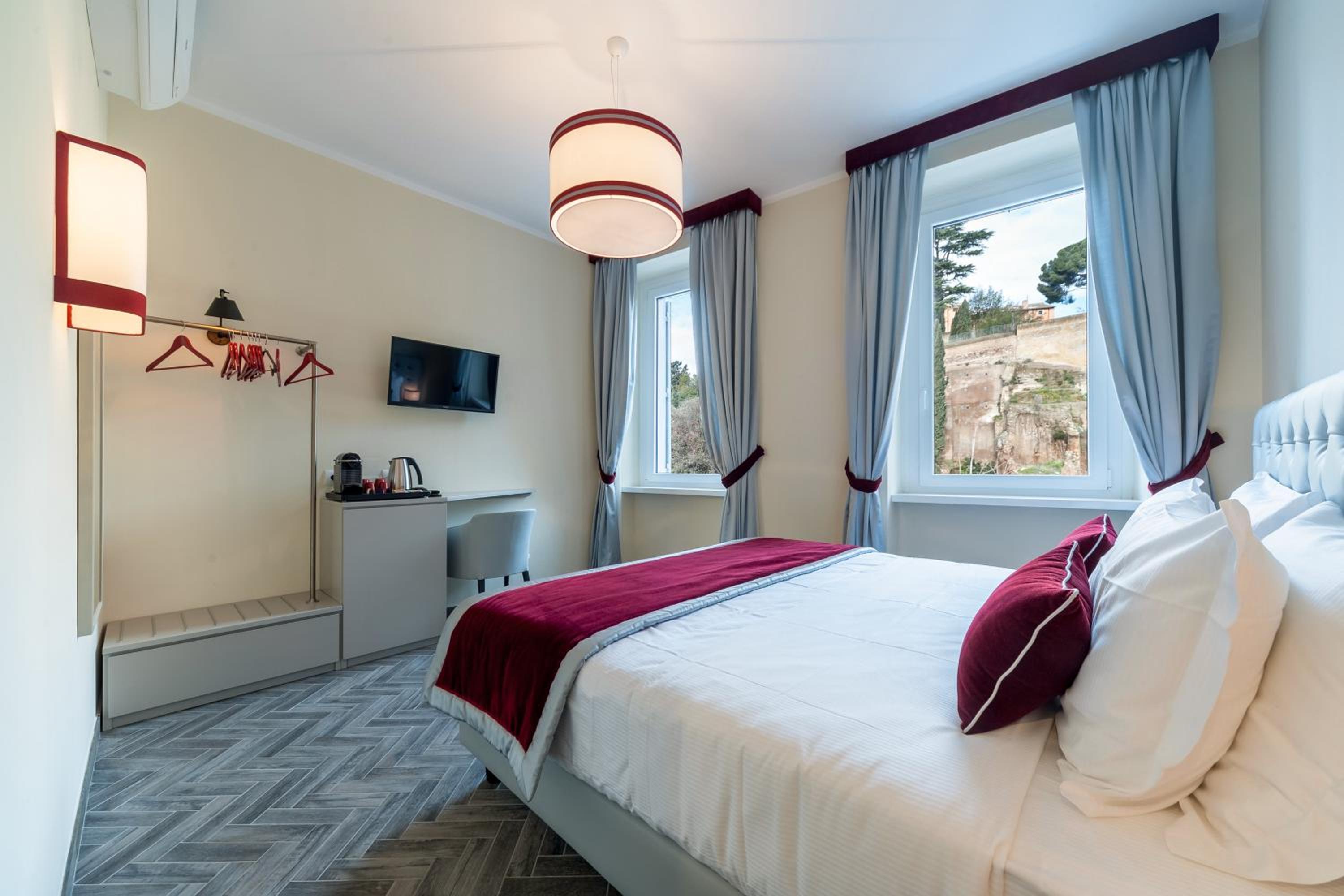 Deluxe Double Room photo 3