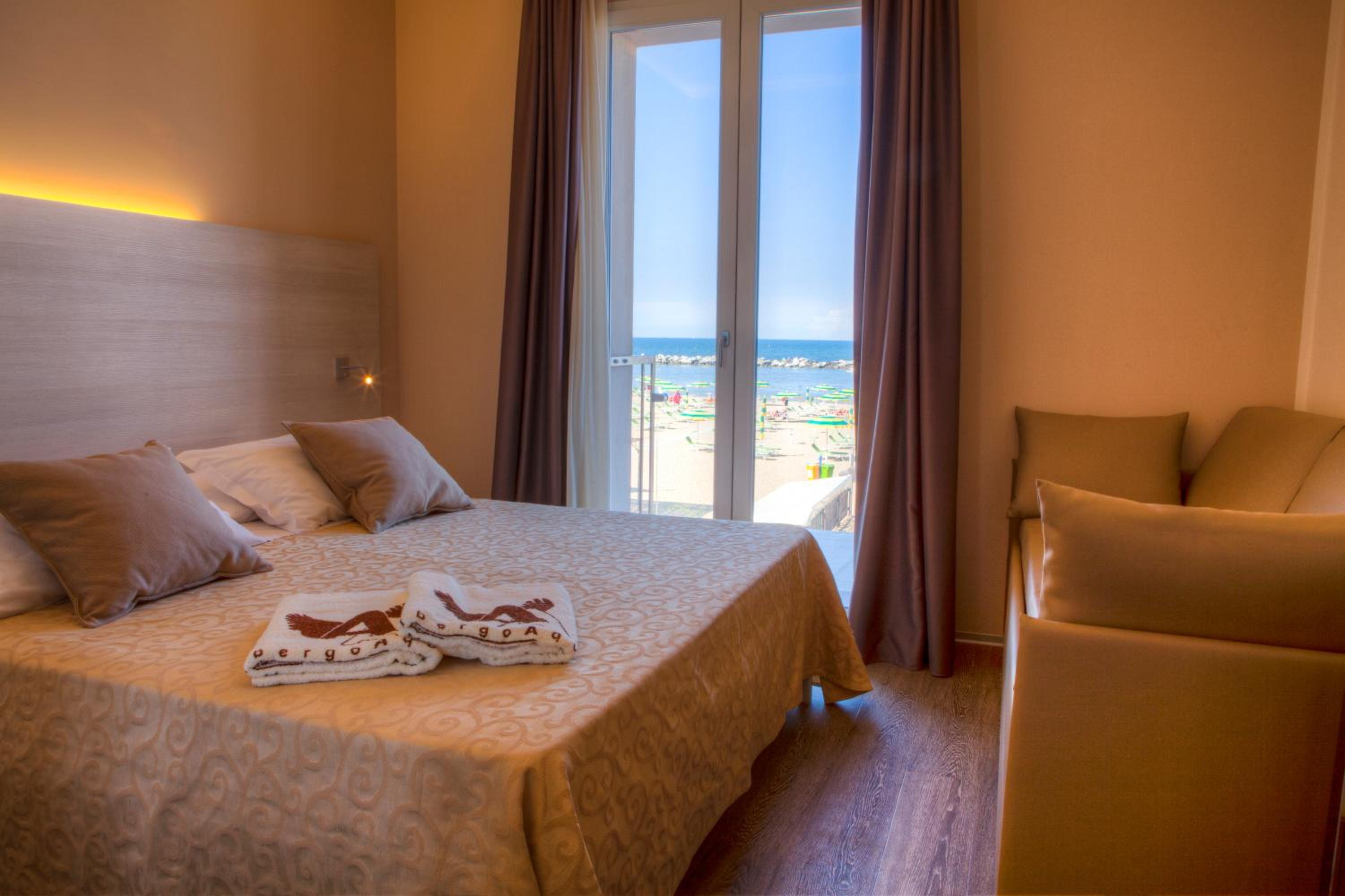 Superior Quadruple Room with Sea View