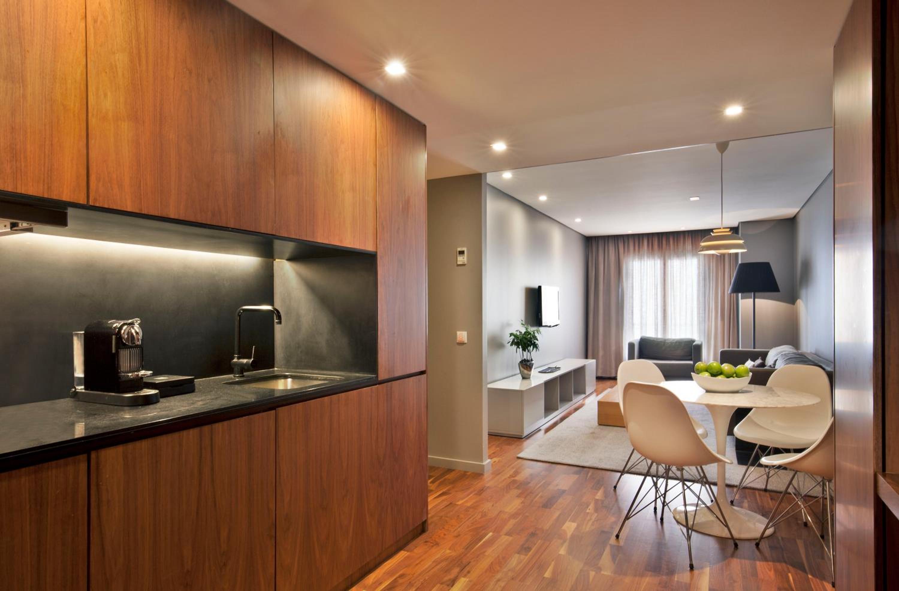 Premium Suite With Two Bedrooms - Photo 4