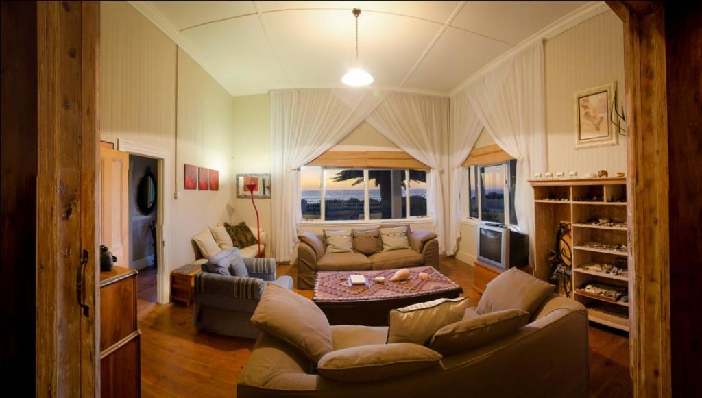 Villa photo 1