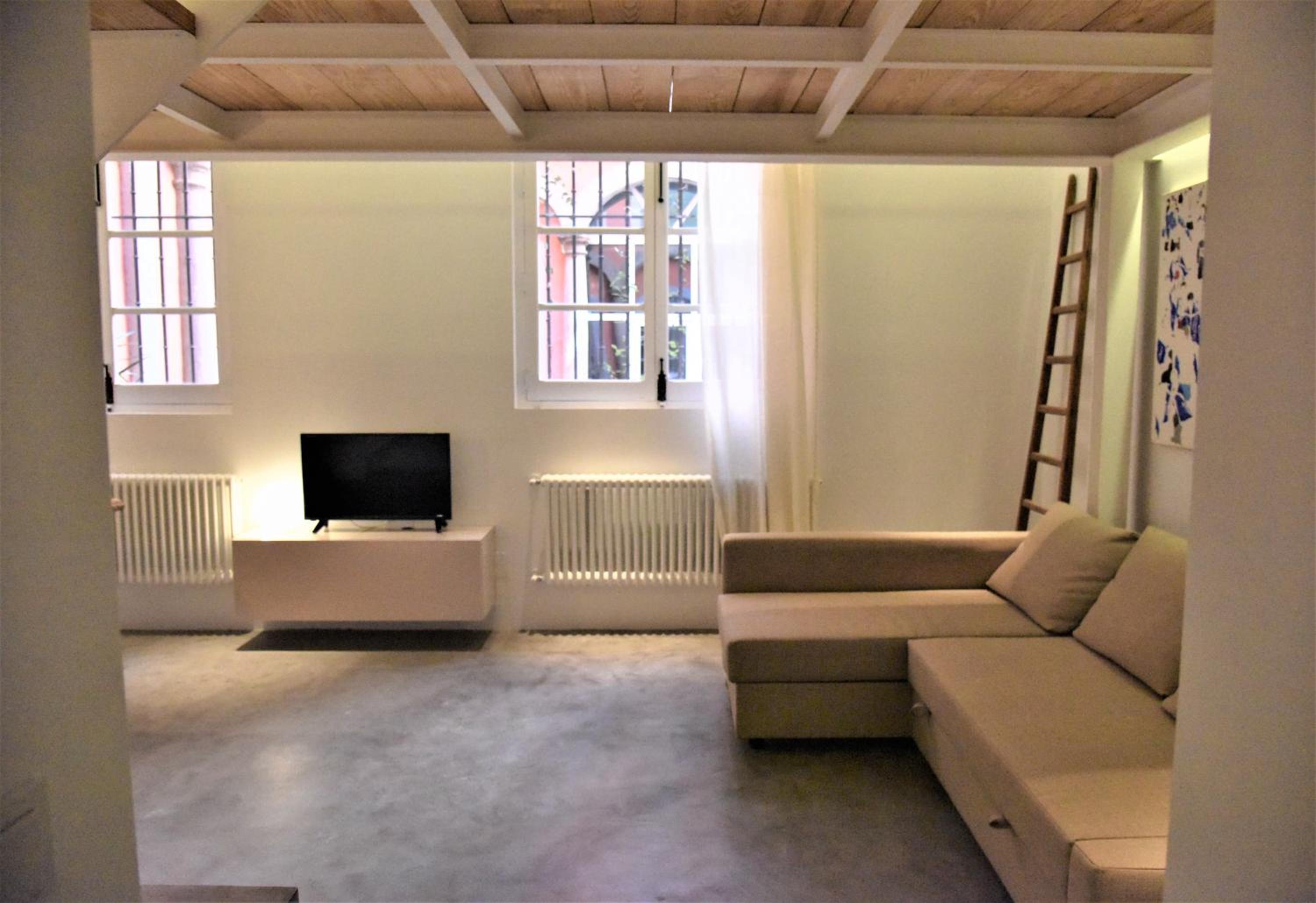 Apartment - Photo 2
