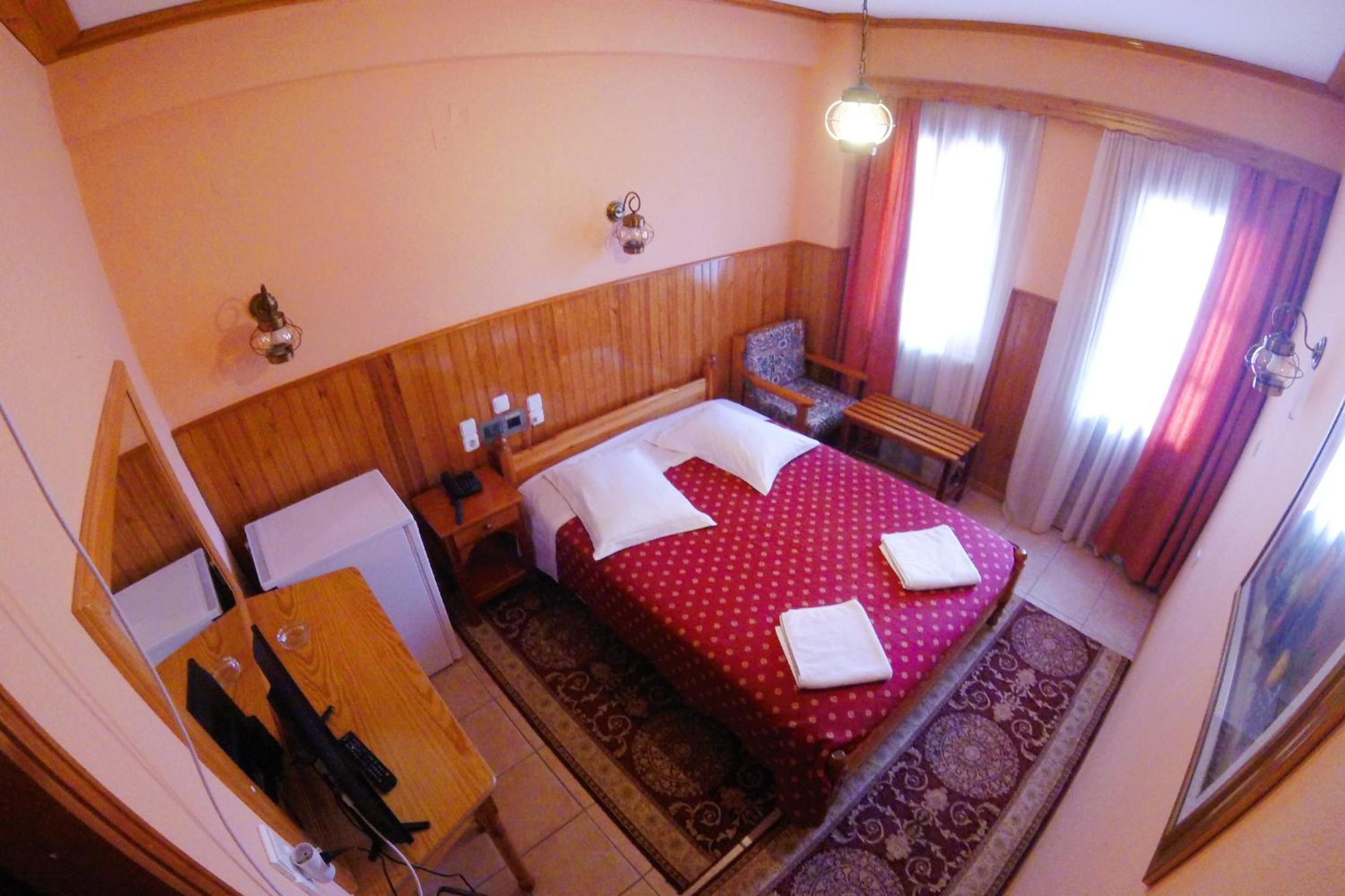 Double or Twin Room - Photo 5