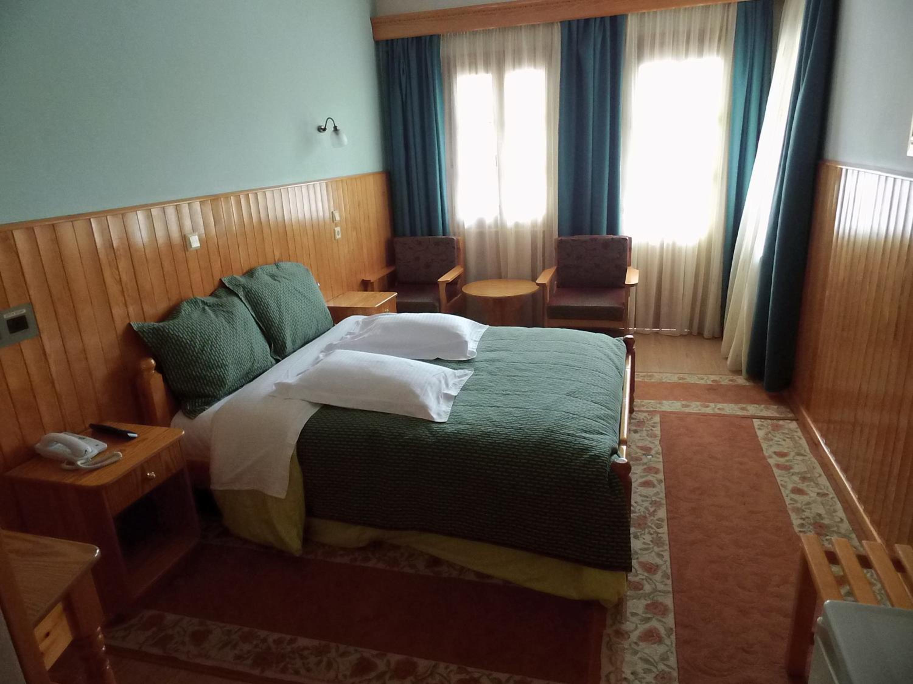 Double or Twin Room - Photo 11