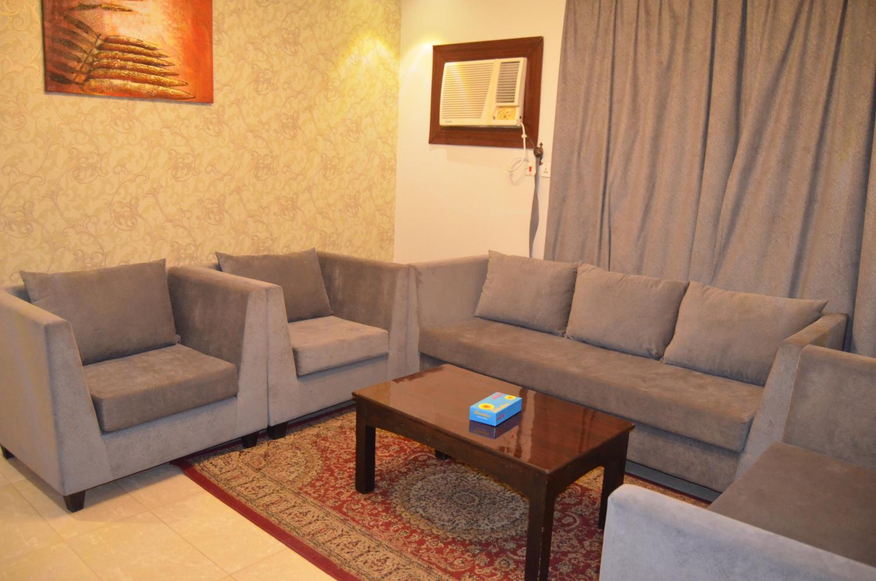 One-Bedroom Apartment photo 2