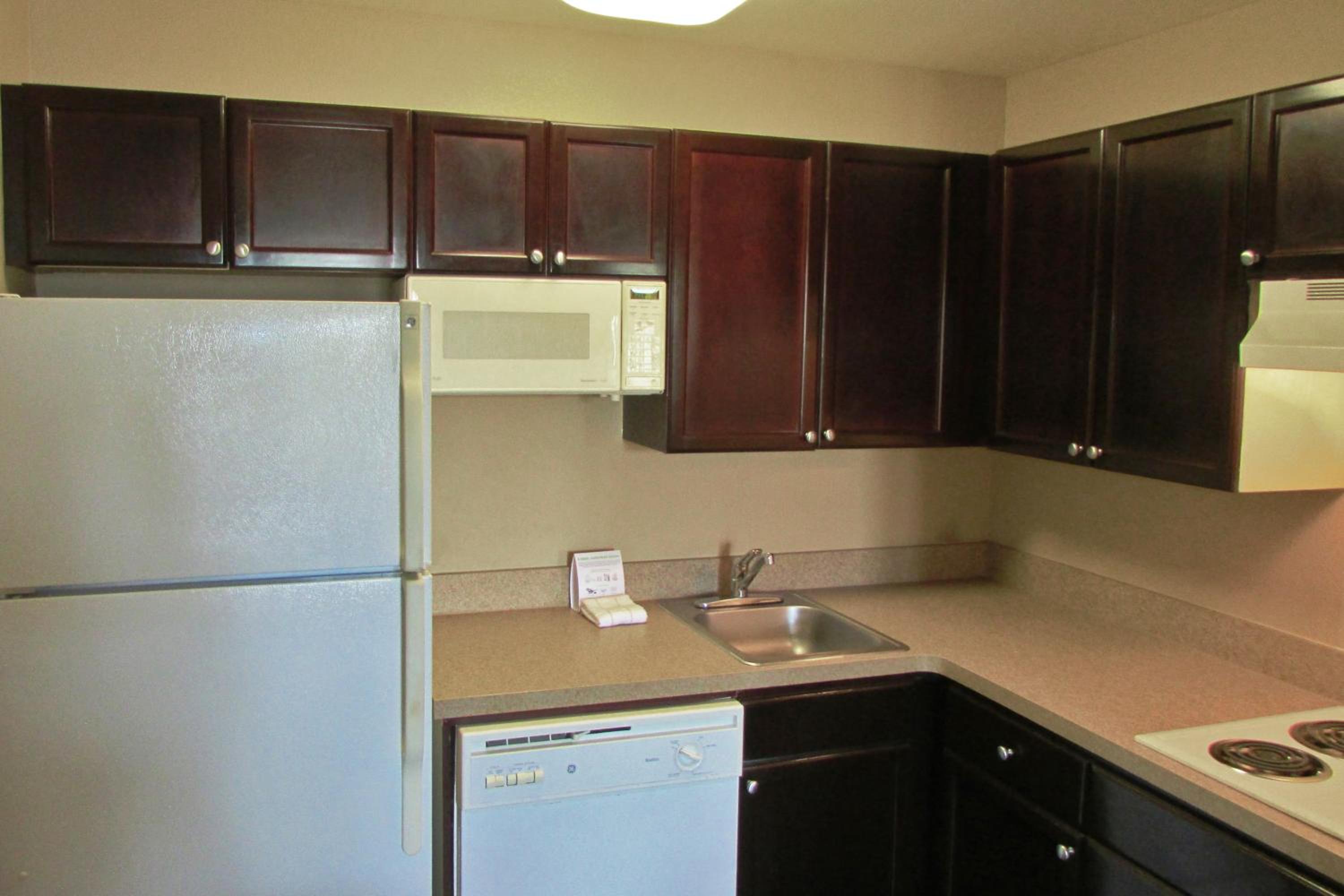 One Bedroom Suite - Non-Smoking - Photo 4