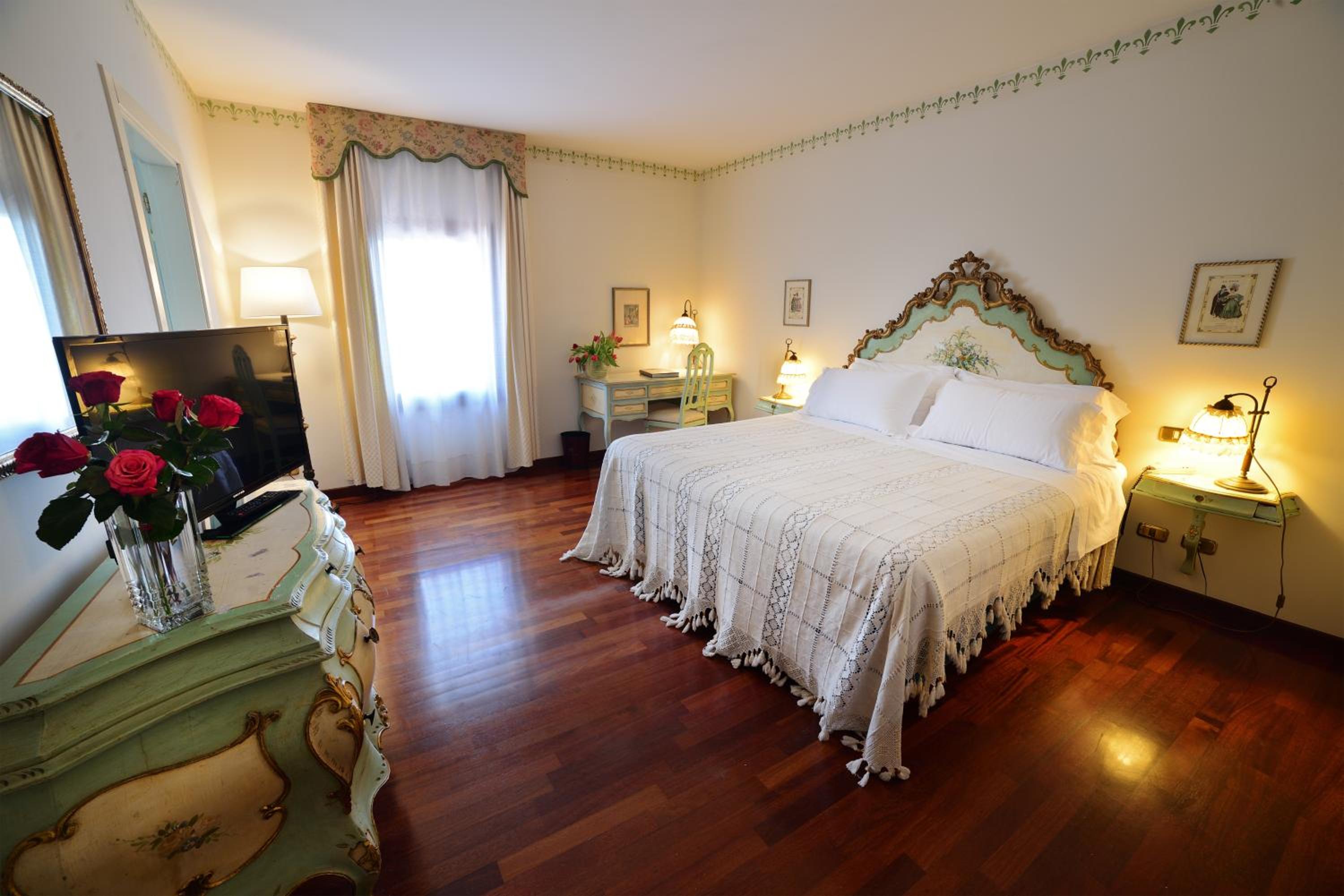 Executive Room - Photo 3