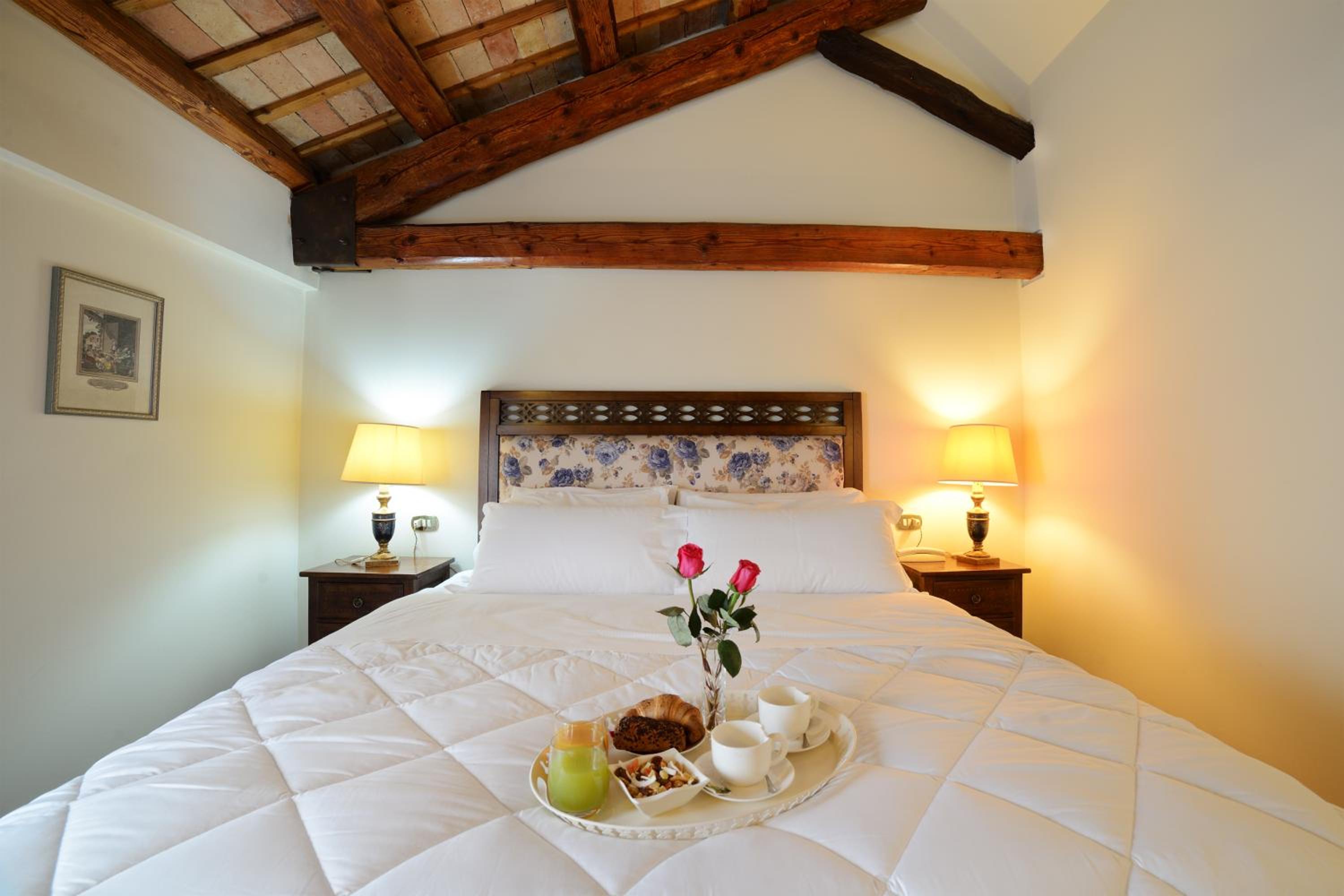 Executive Room - Photo 21