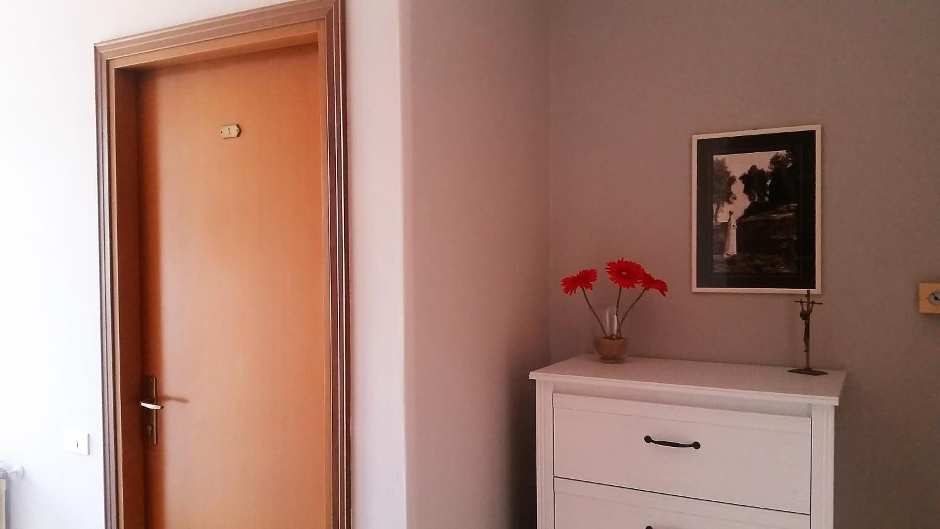 Double Room with Private Bathroom photo 3