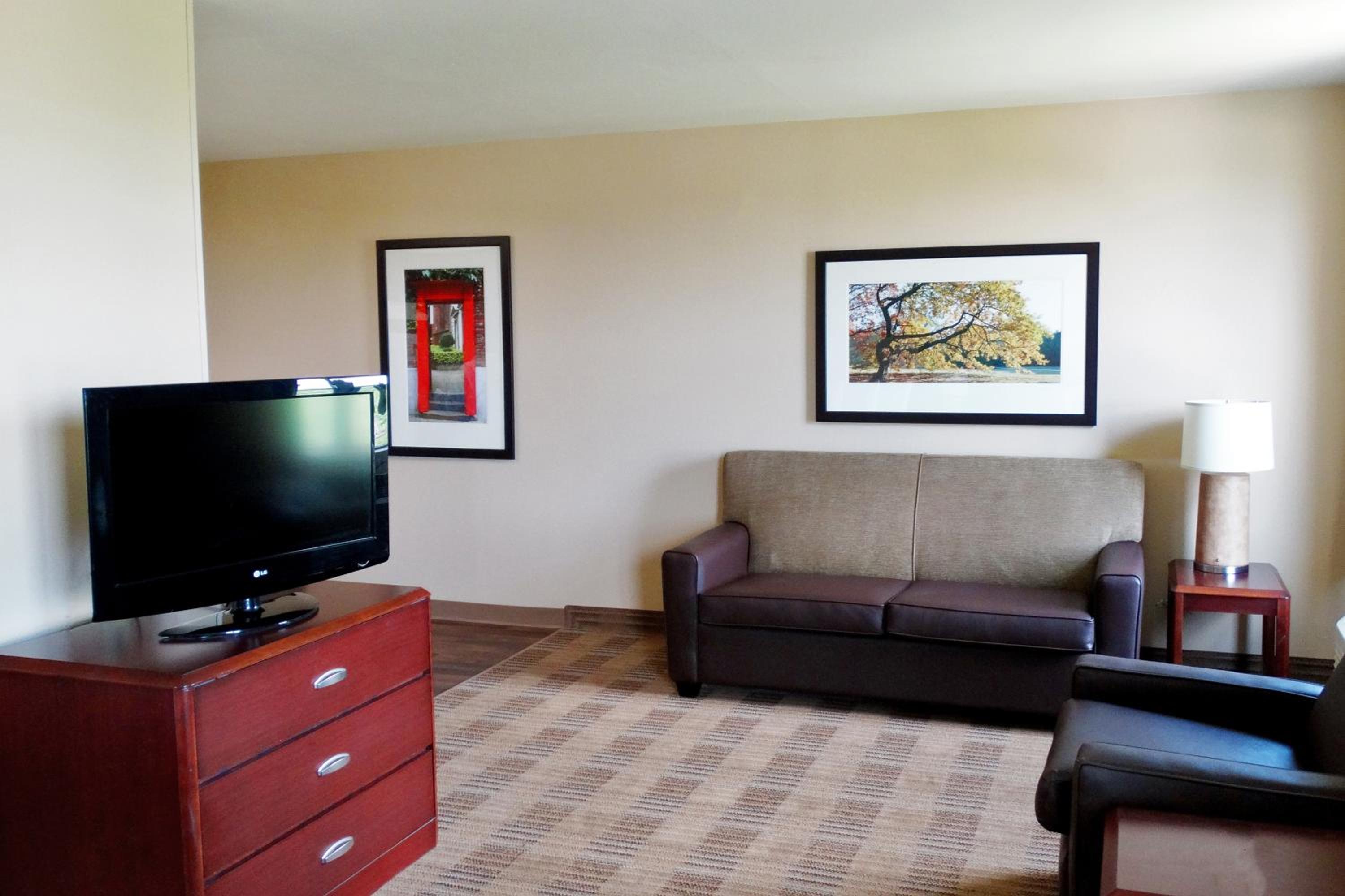 Deluxe Studio with 2 Double Beds - Non-Smoking - Photo 9
