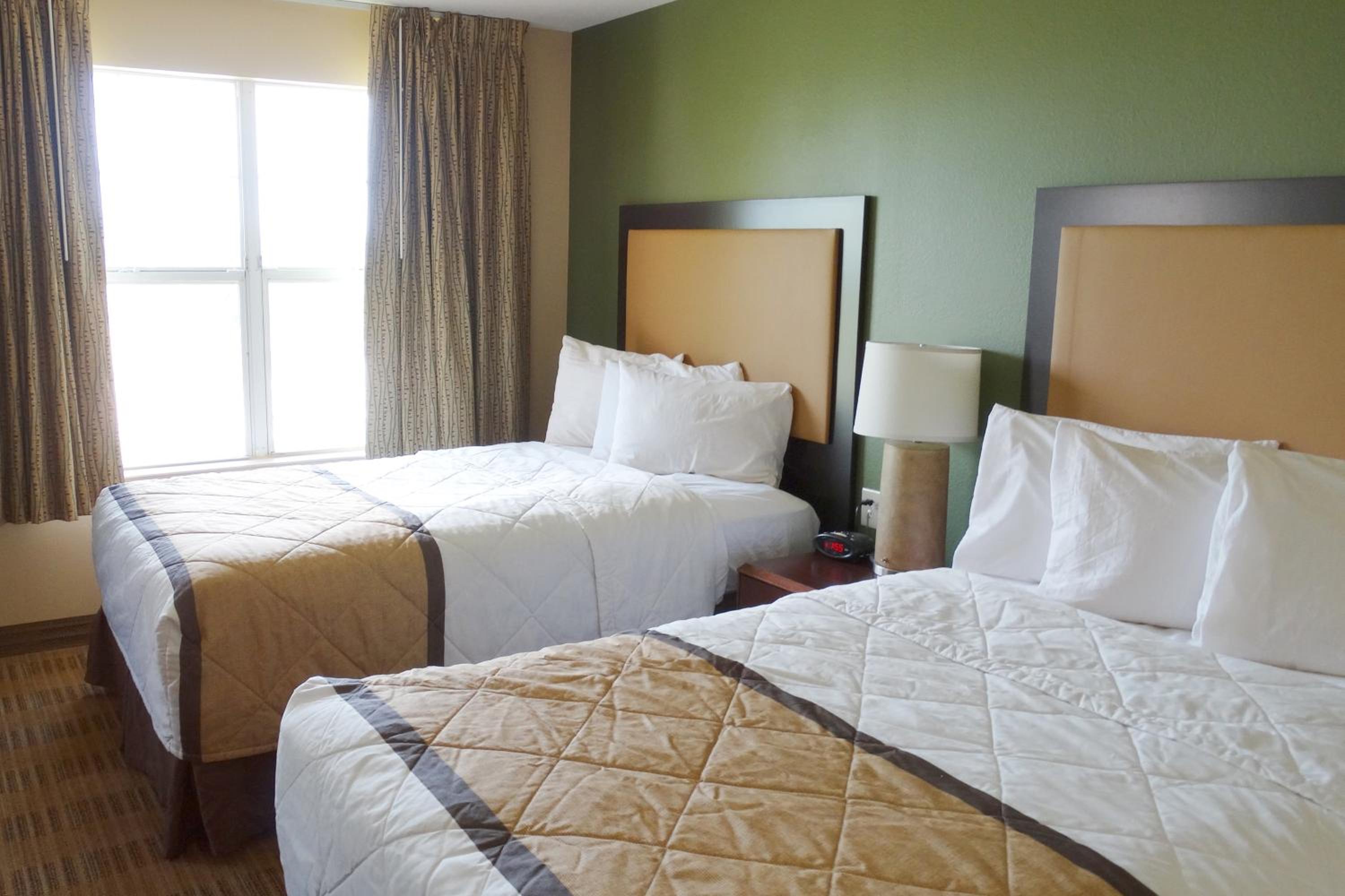 Deluxe Studio with 2 Double Beds - Non-Smoking - Photo 4