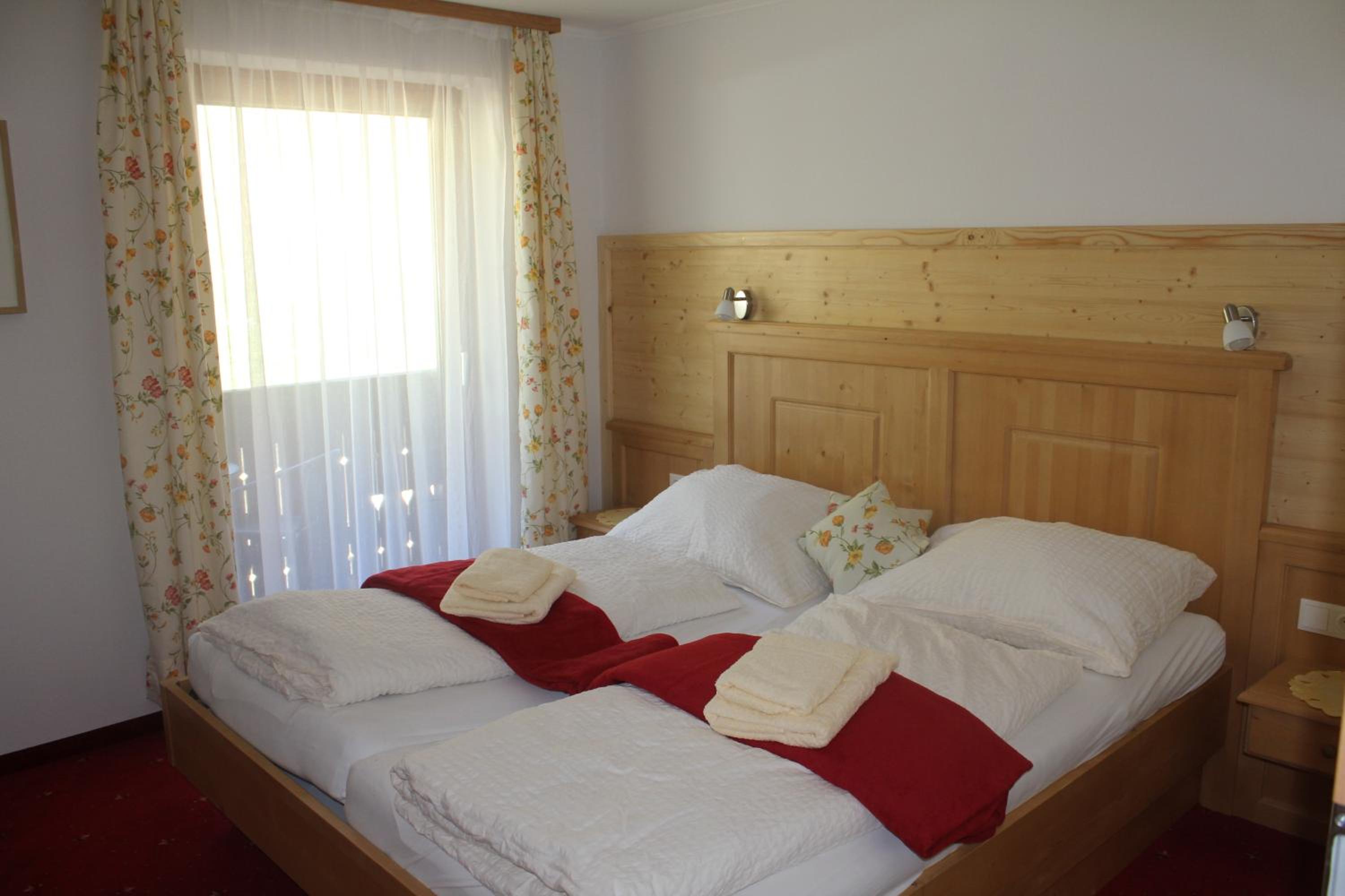 Double or Twin Room with Balcony photo 1