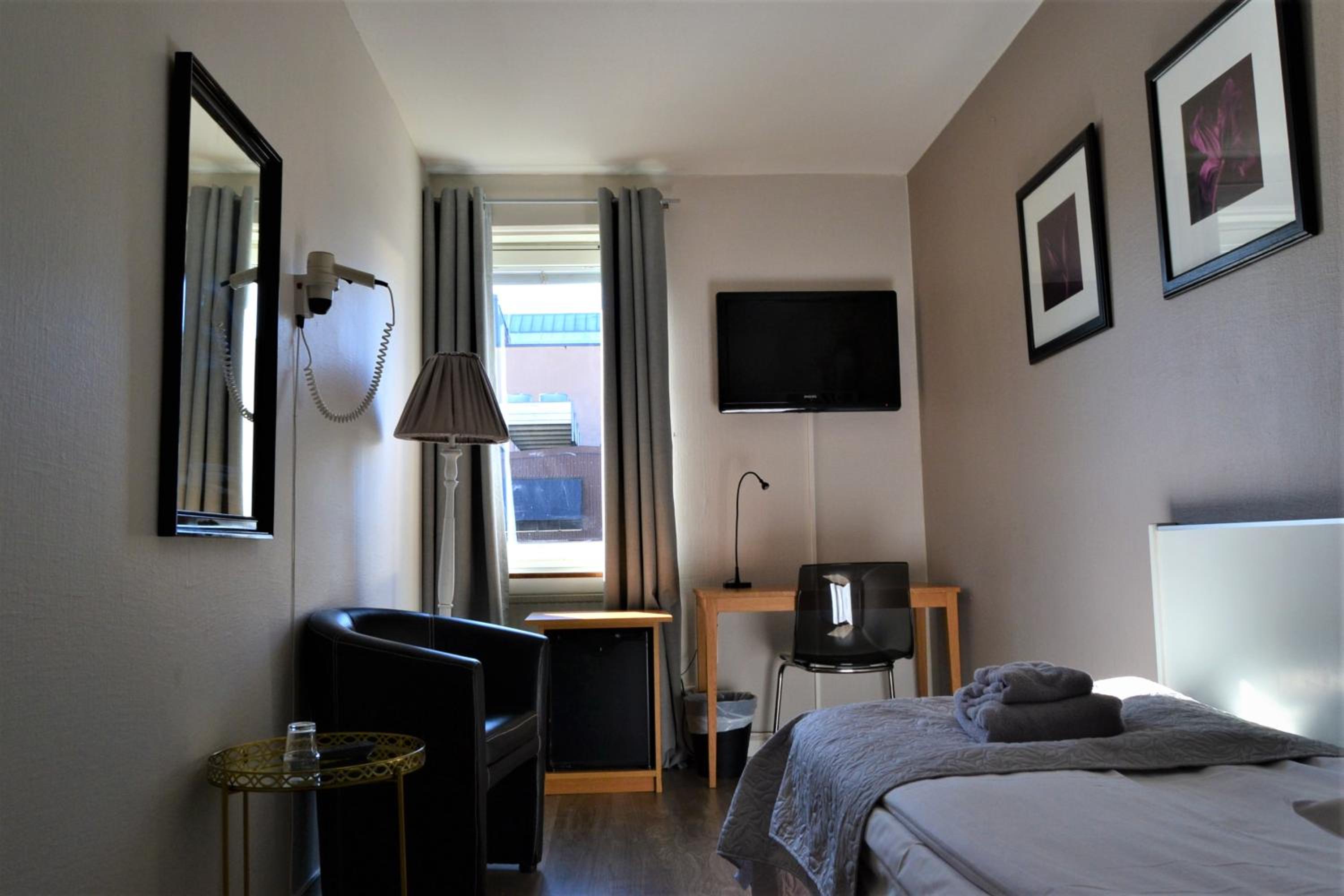 Single Room photo 1
