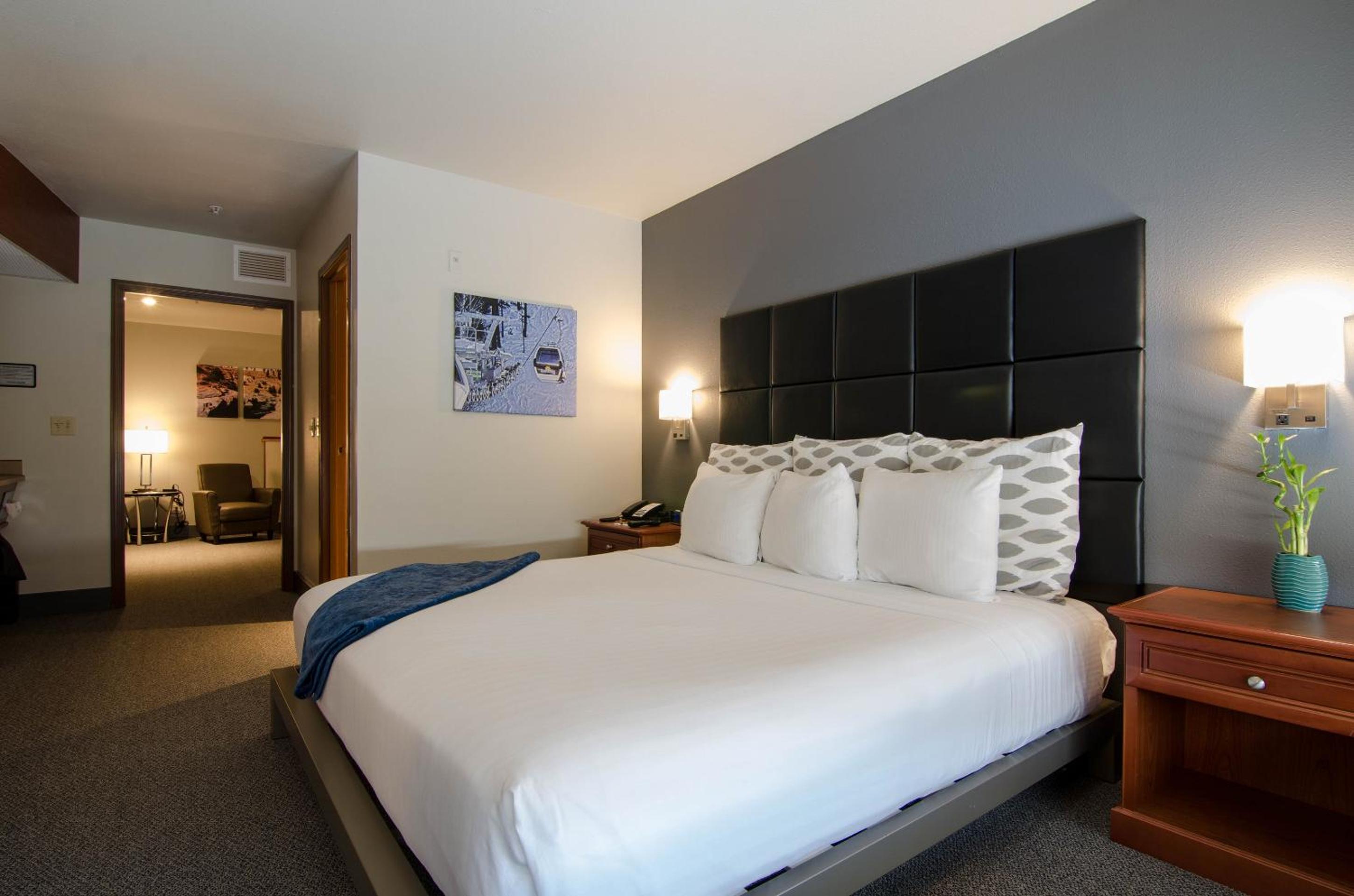 Executive King Suite photo 2