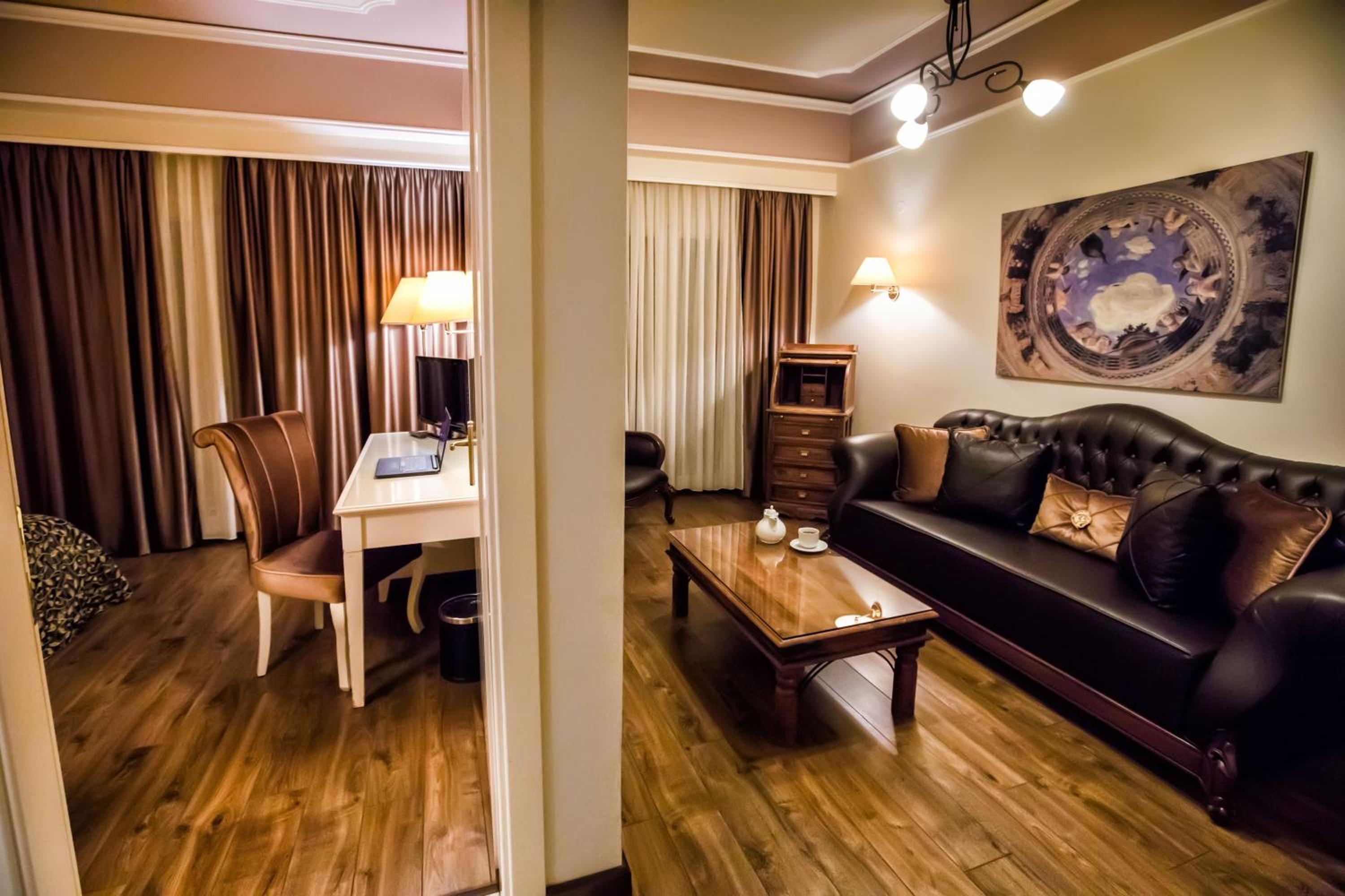 Suite photo 1