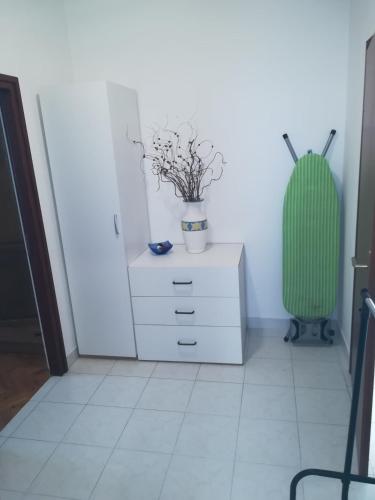 Three-Bedroom Apartment with Balcony photo 2